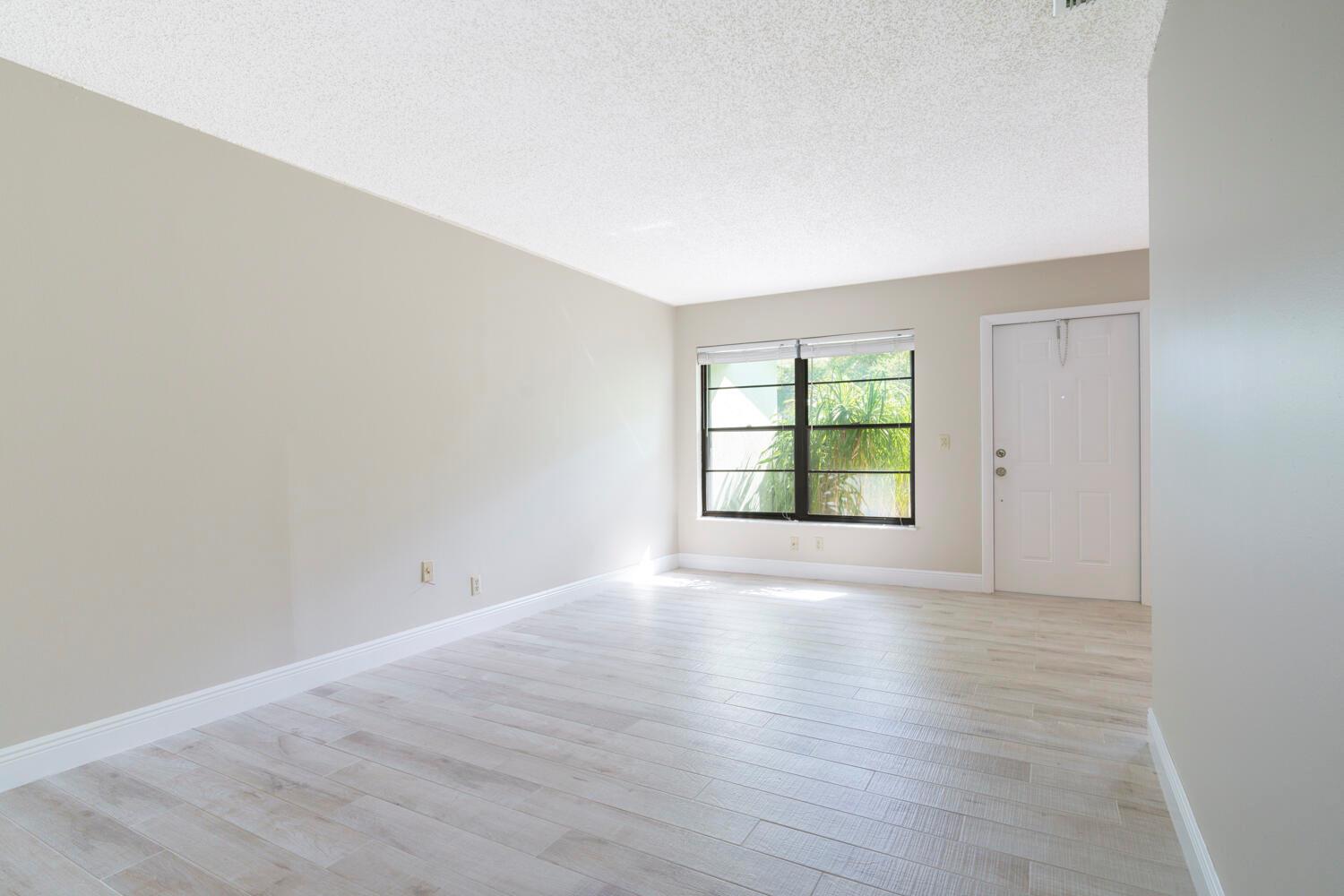 431 Lakes Boulevard 2120 C