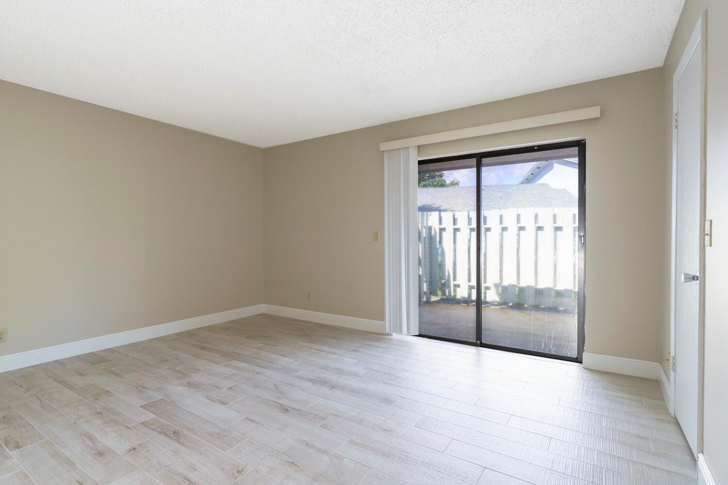 431 Lakes Boulevard 2120 C