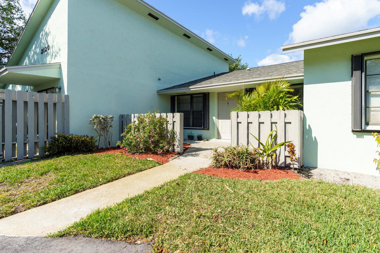 431 Lakes Boulevard 2120 C