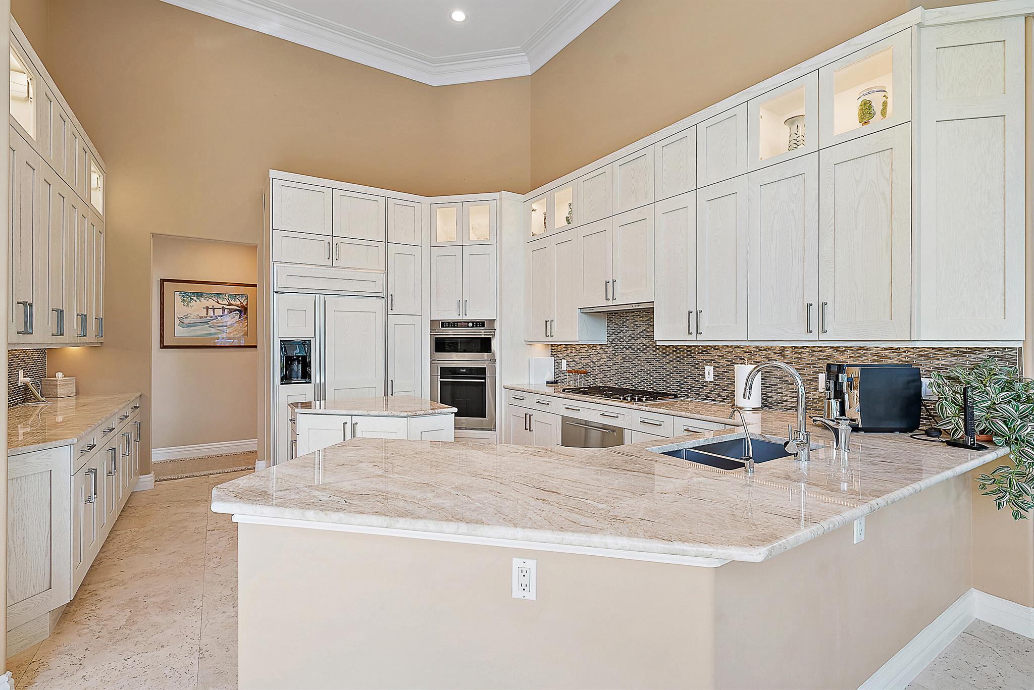 139 Commodore Drive