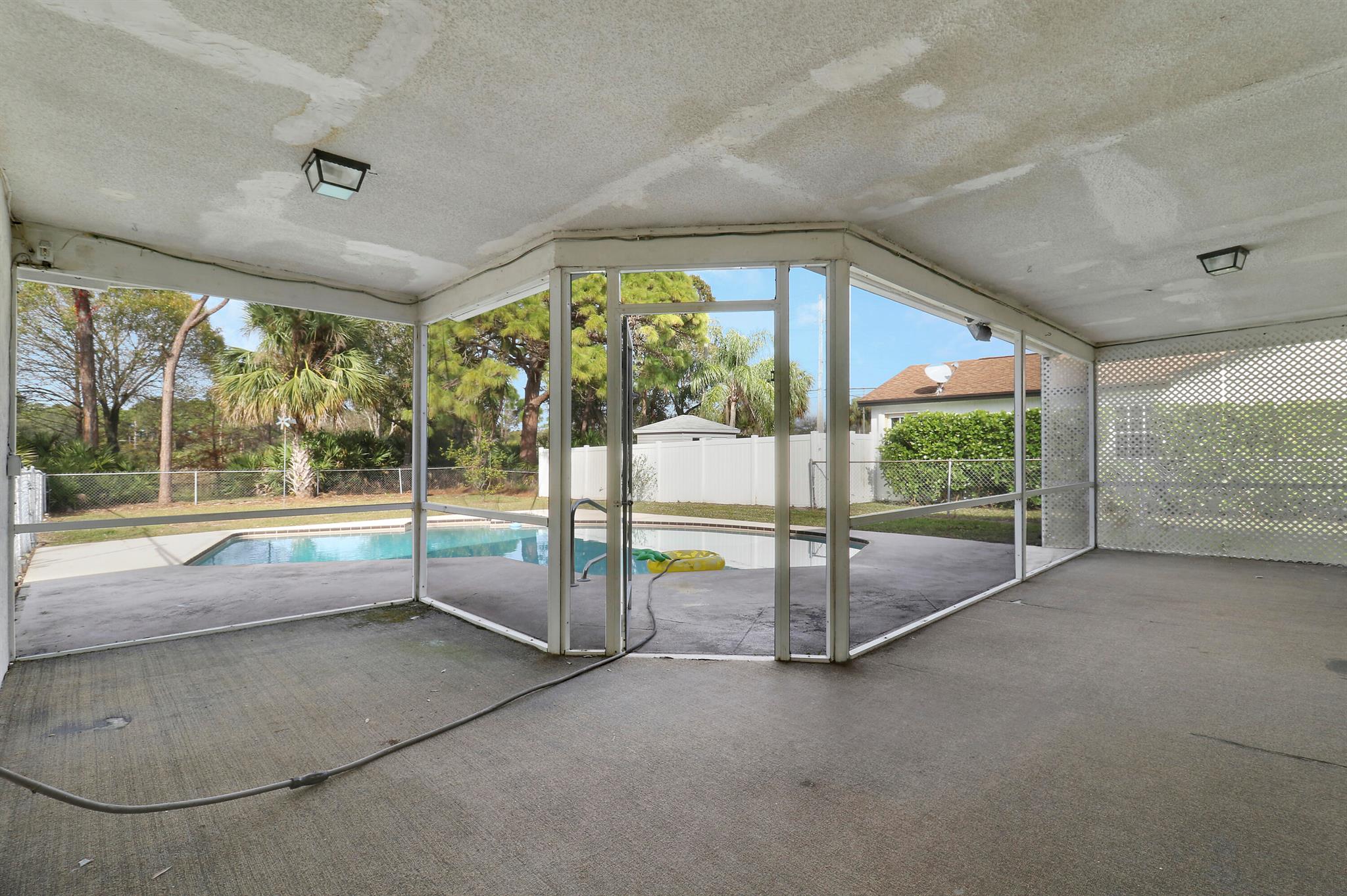 503 Oak Terrace