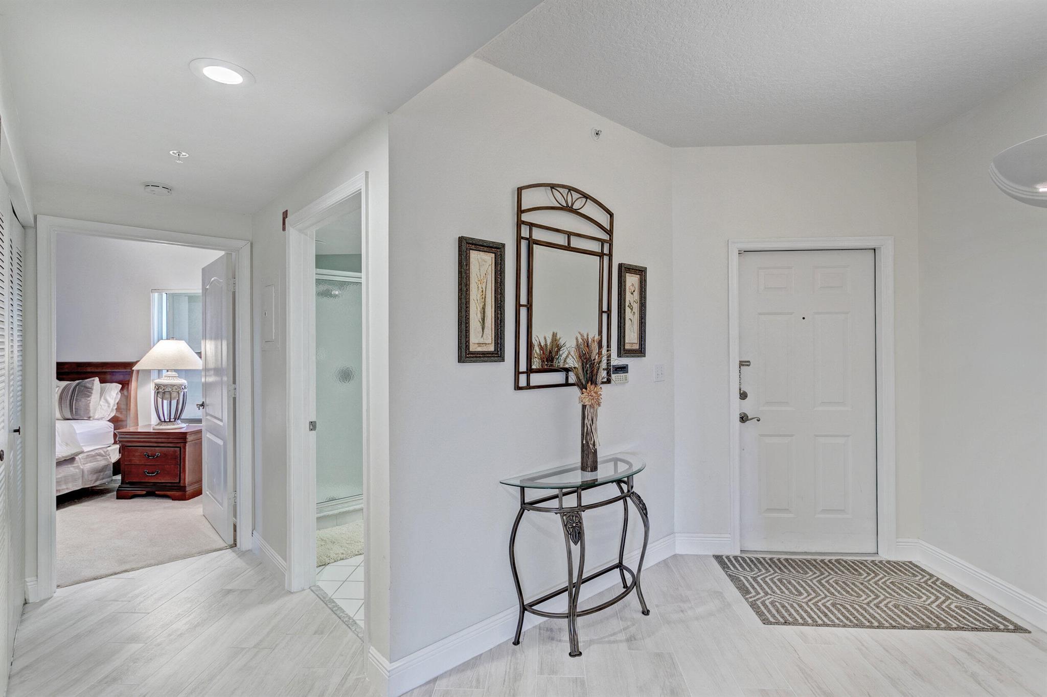 500 Uno Lago Drive 402