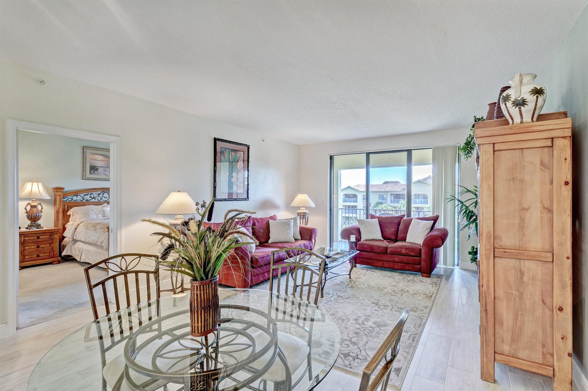 500 Uno Lago Drive 402