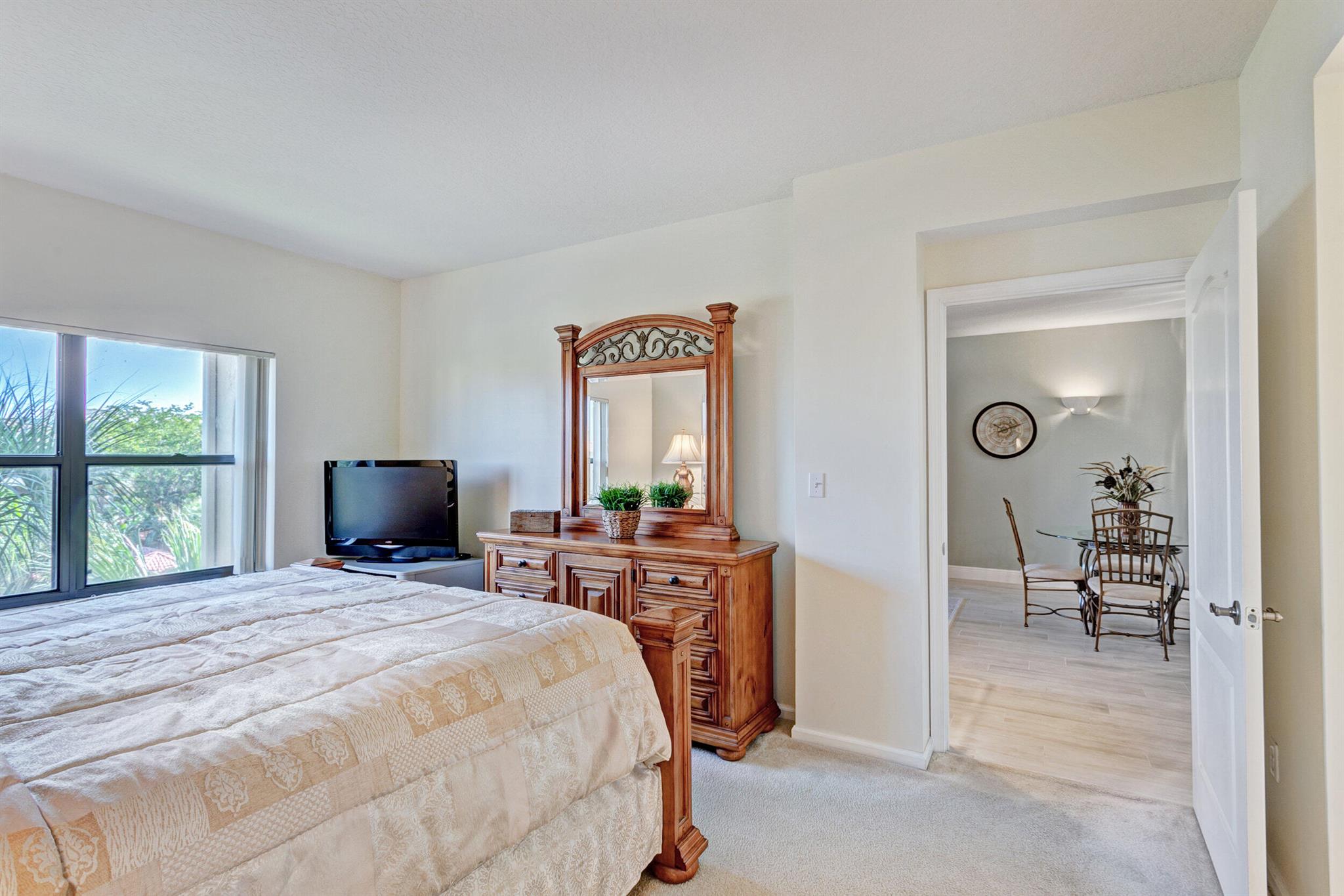 500 Uno Lago Drive 402