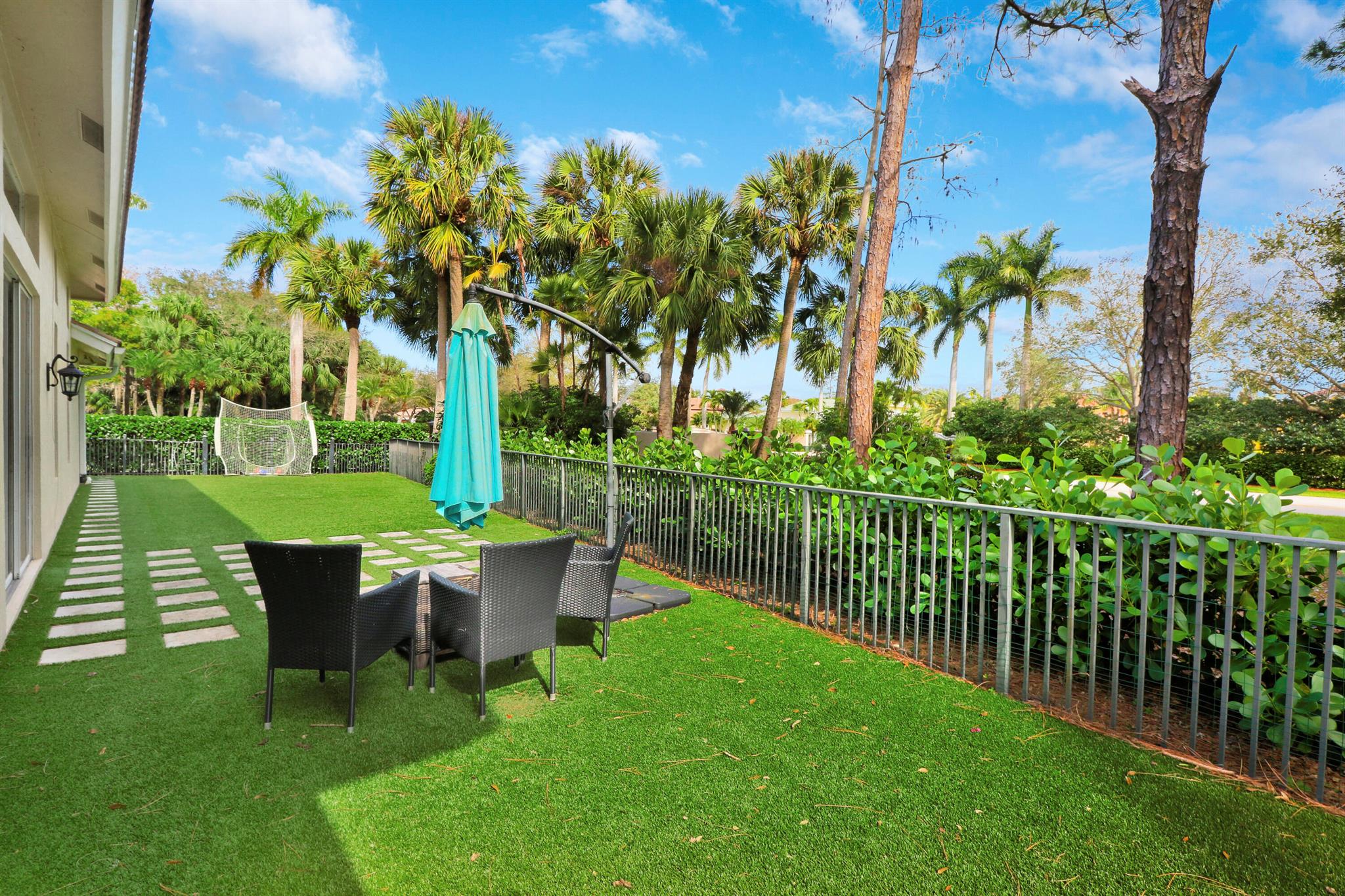 6995 Cypress Cove Circle