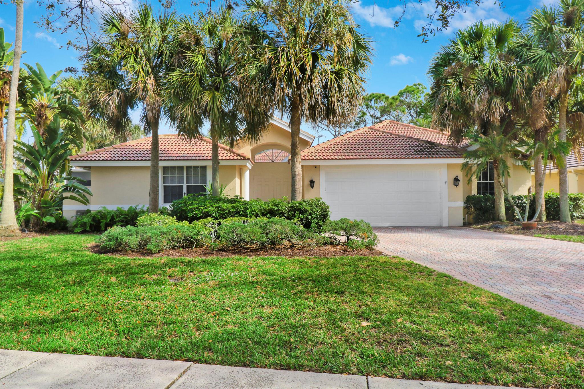6995 Cypress Cove Circle