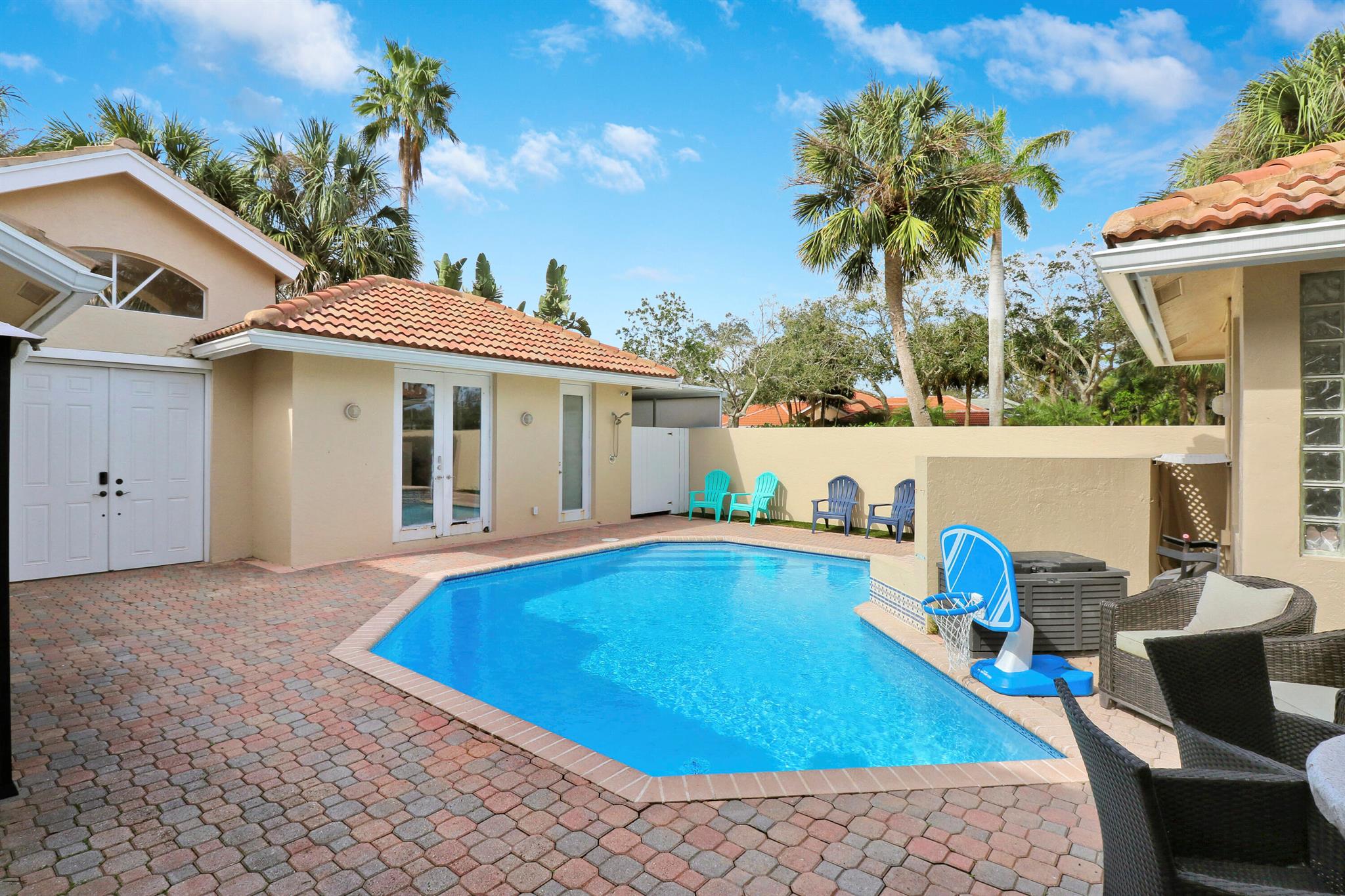 6995 Cypress Cove Circle