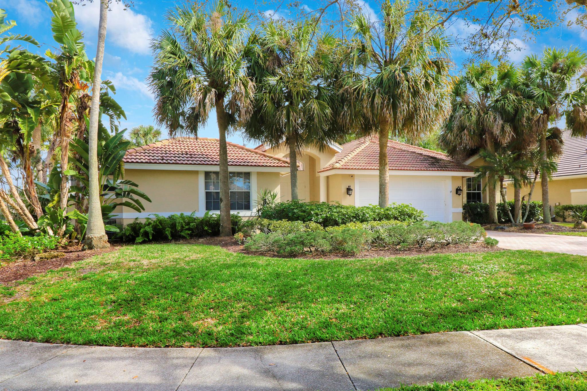 6995 Cypress Cove Circle