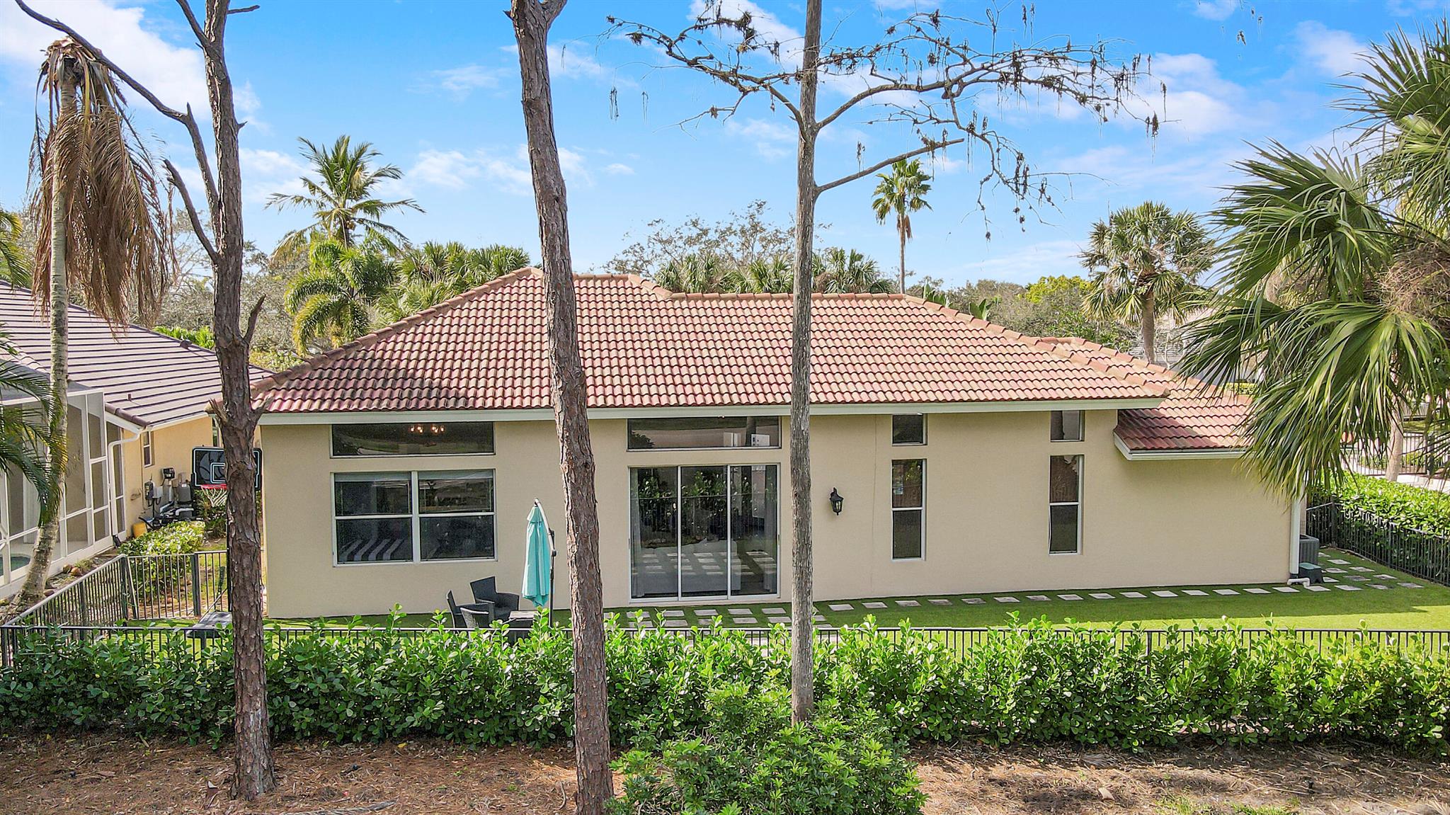 6995 Cypress Cove Circle