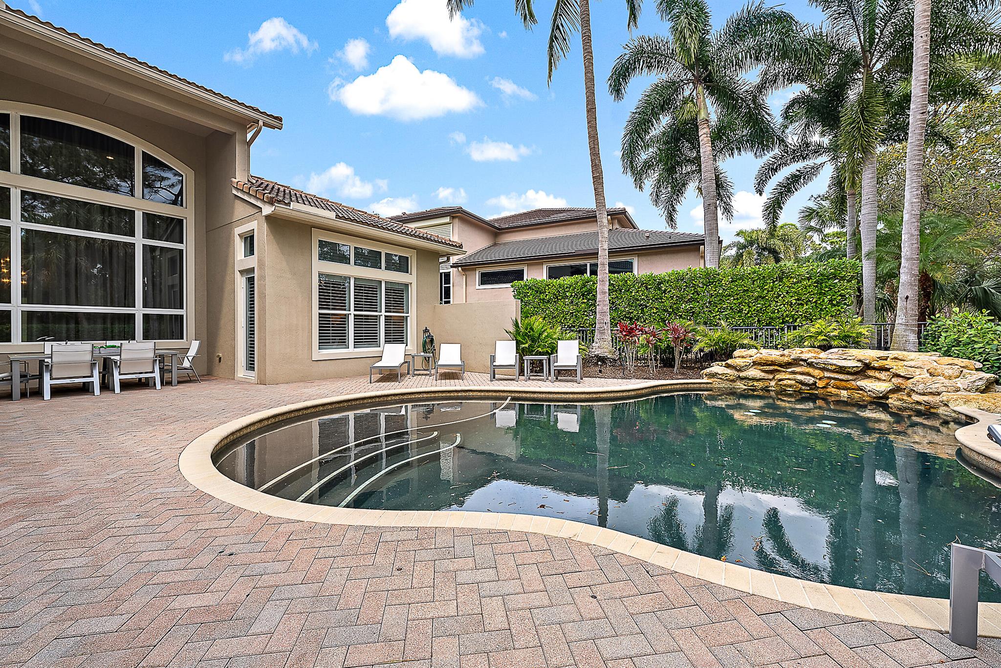 714 Cote Azur Drive