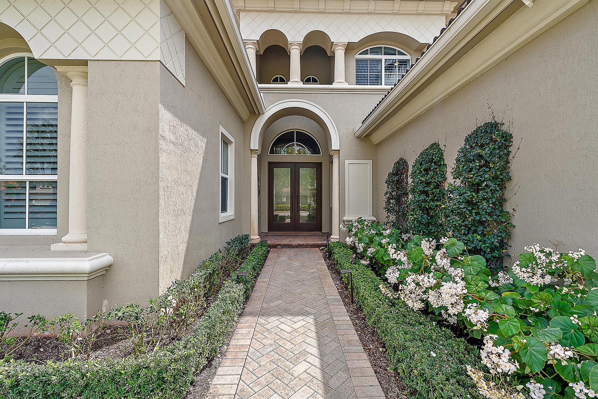 714 Cote Azur Drive