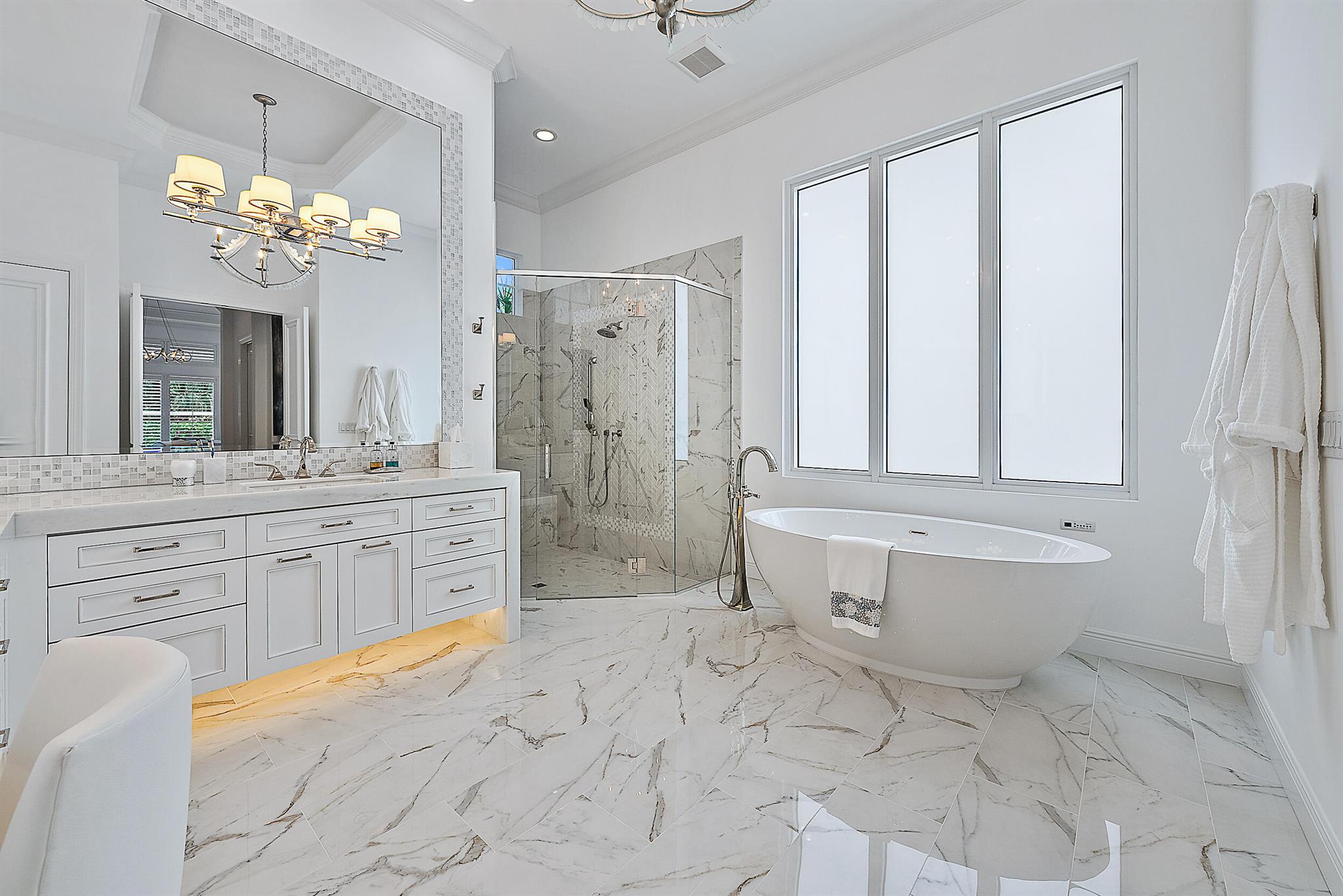 714 Cote Azur Drive