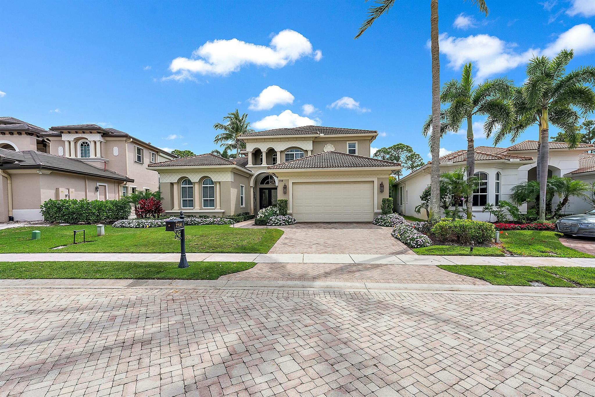 714 Cote Azur Drive