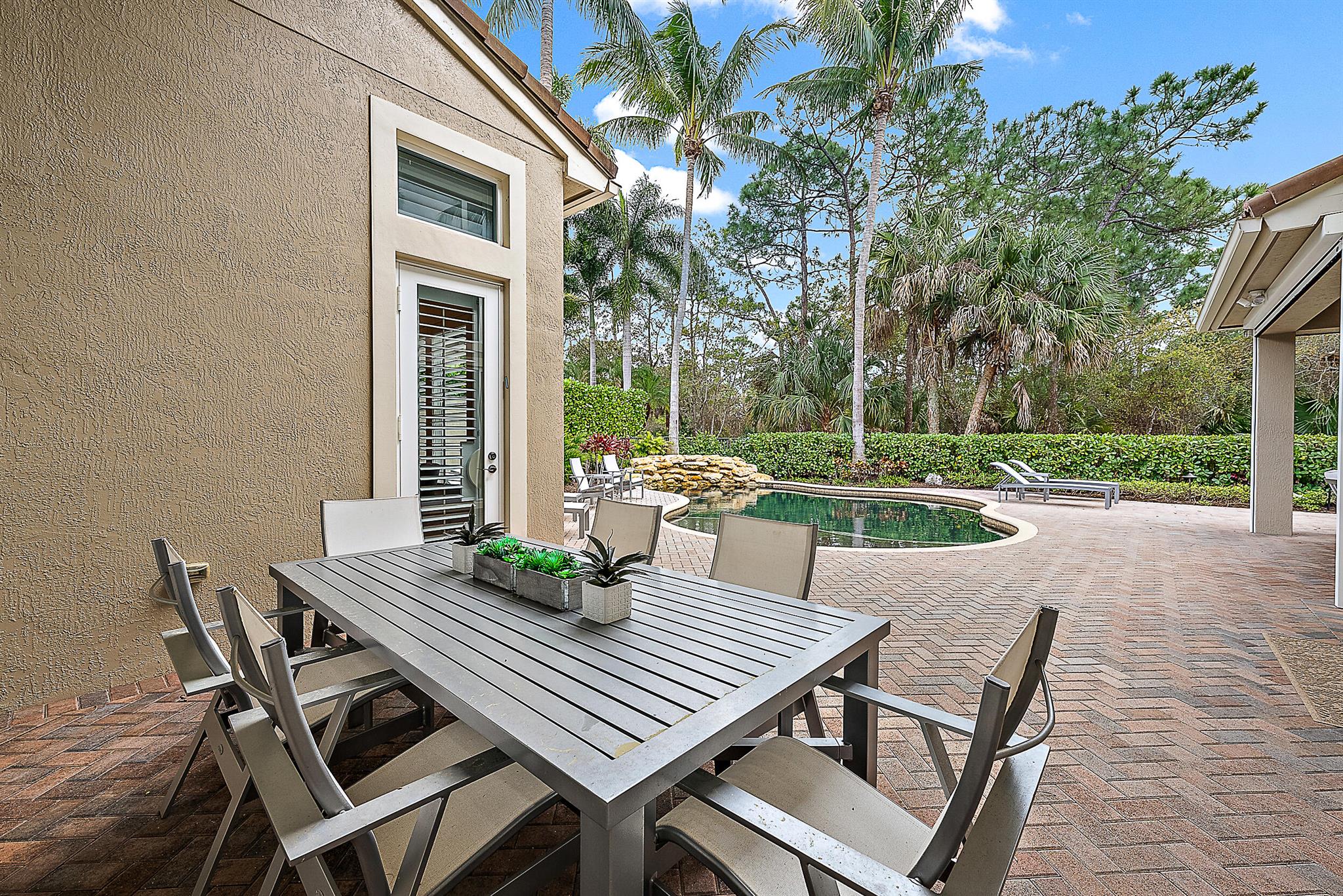 714 Cote Azur Drive