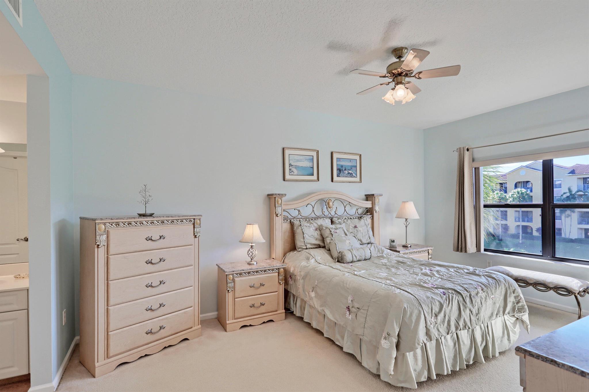 800 Uno Lago Drive 305