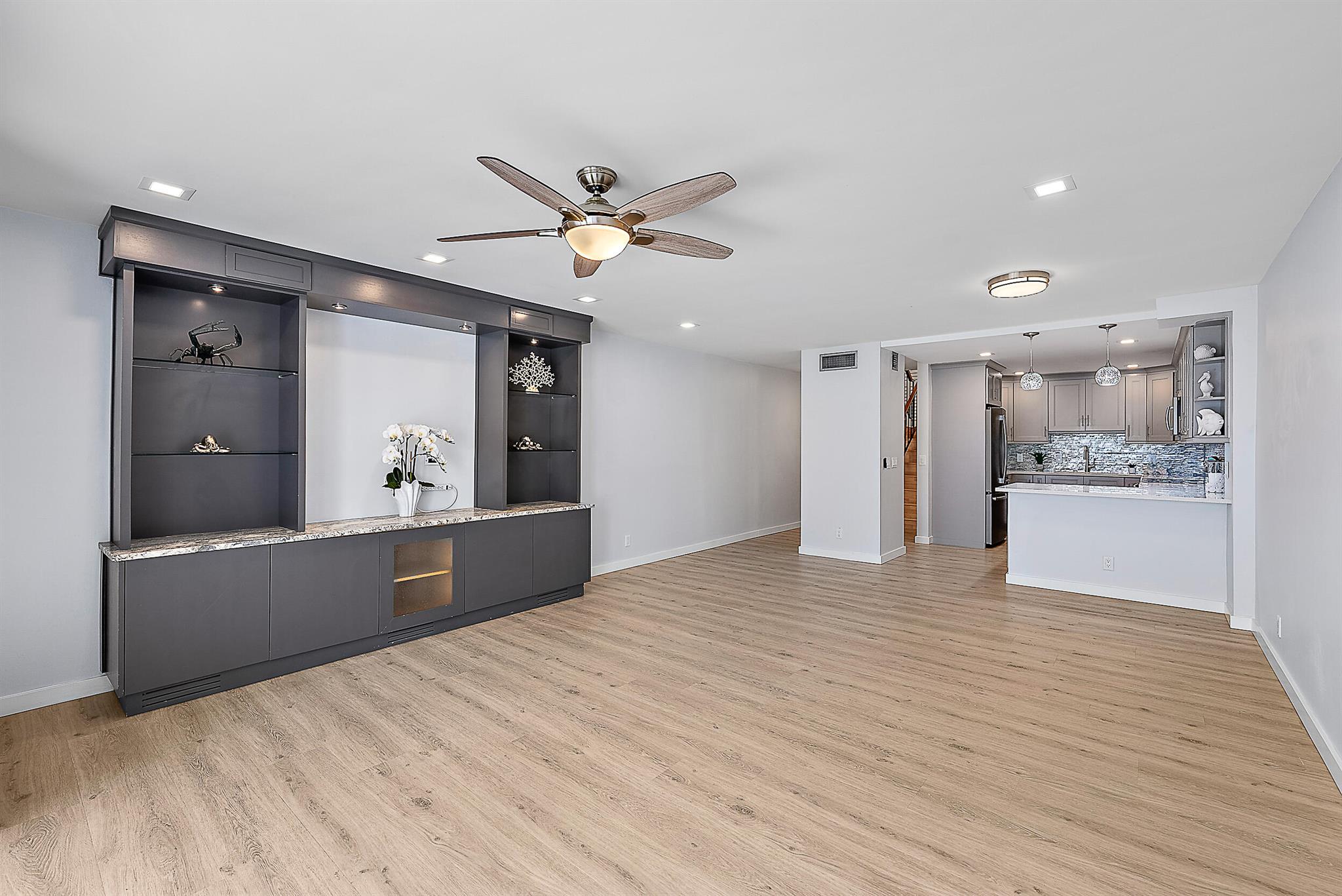 398 Golfview Road J