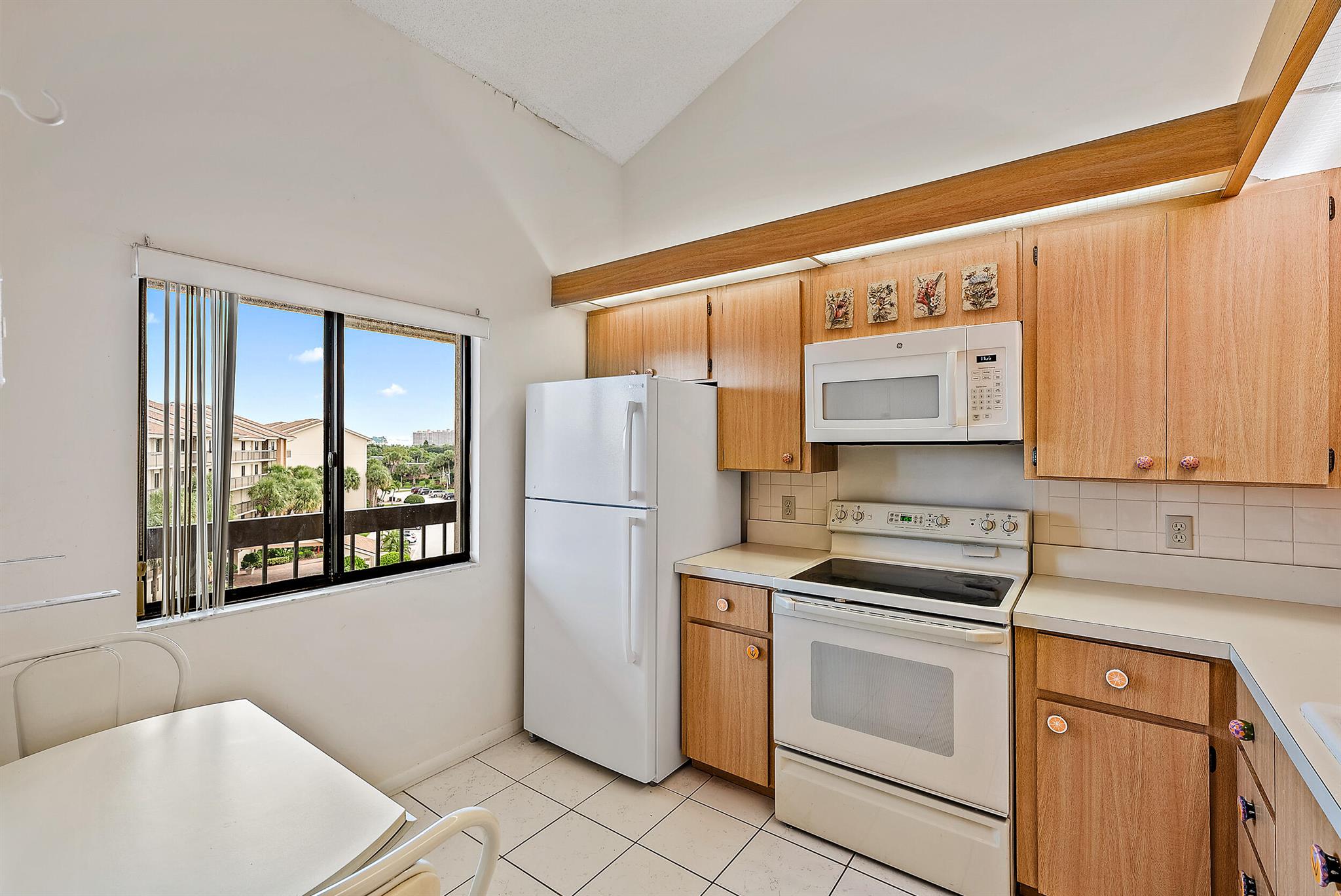 1001 Seafarer Circle 502