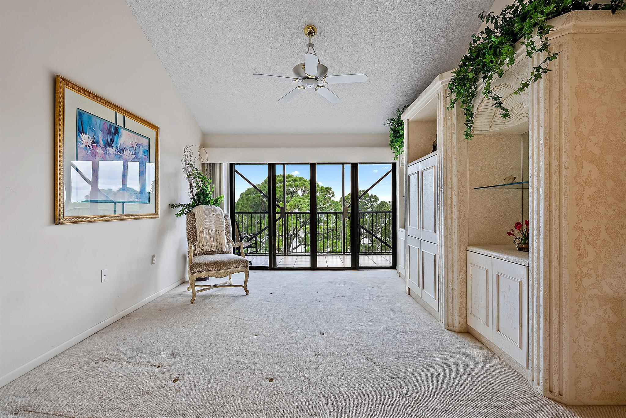 1001 Seafarer Circle 502