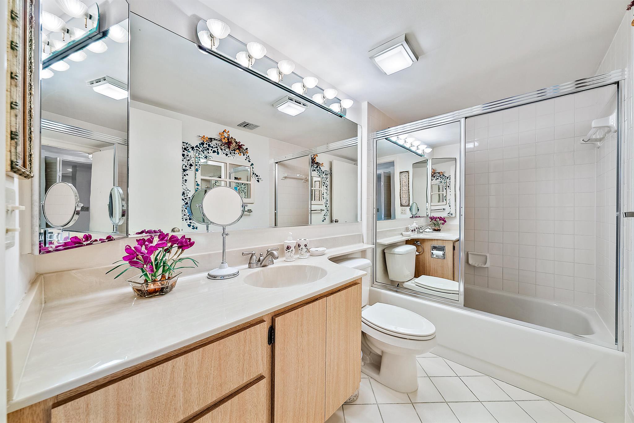 1001 Seafarer Circle 502