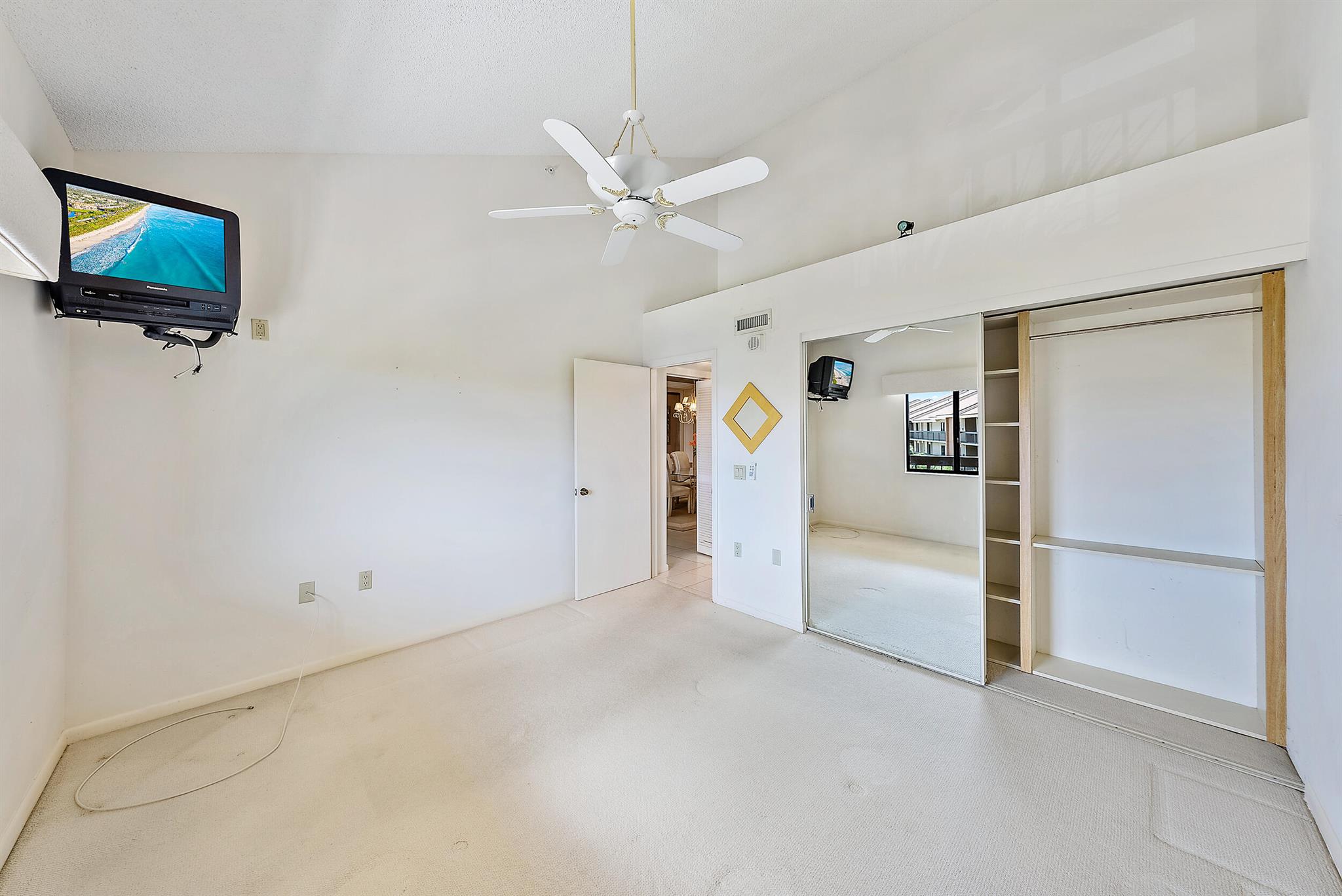 1001 Seafarer Circle 502