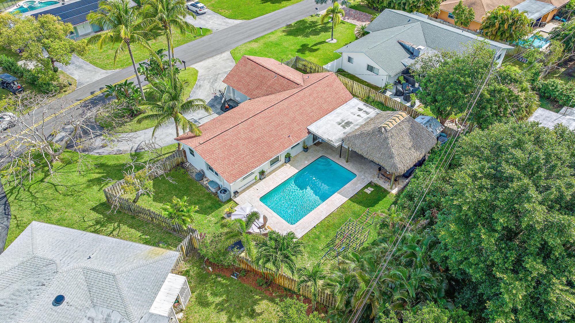 226 W Norfolk Road