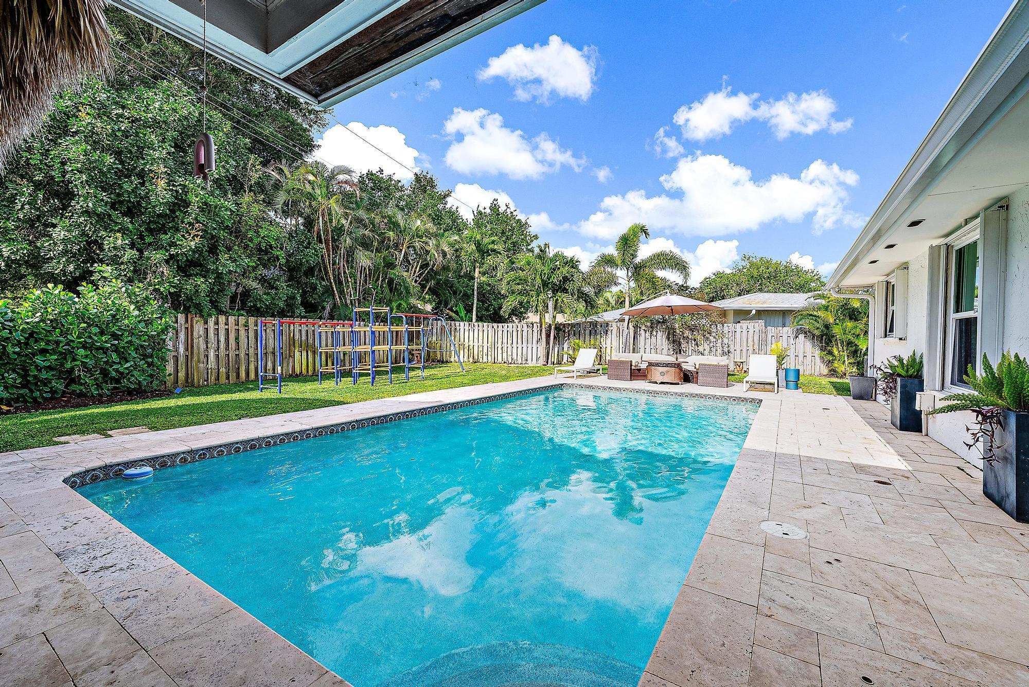 226 W Norfolk Road