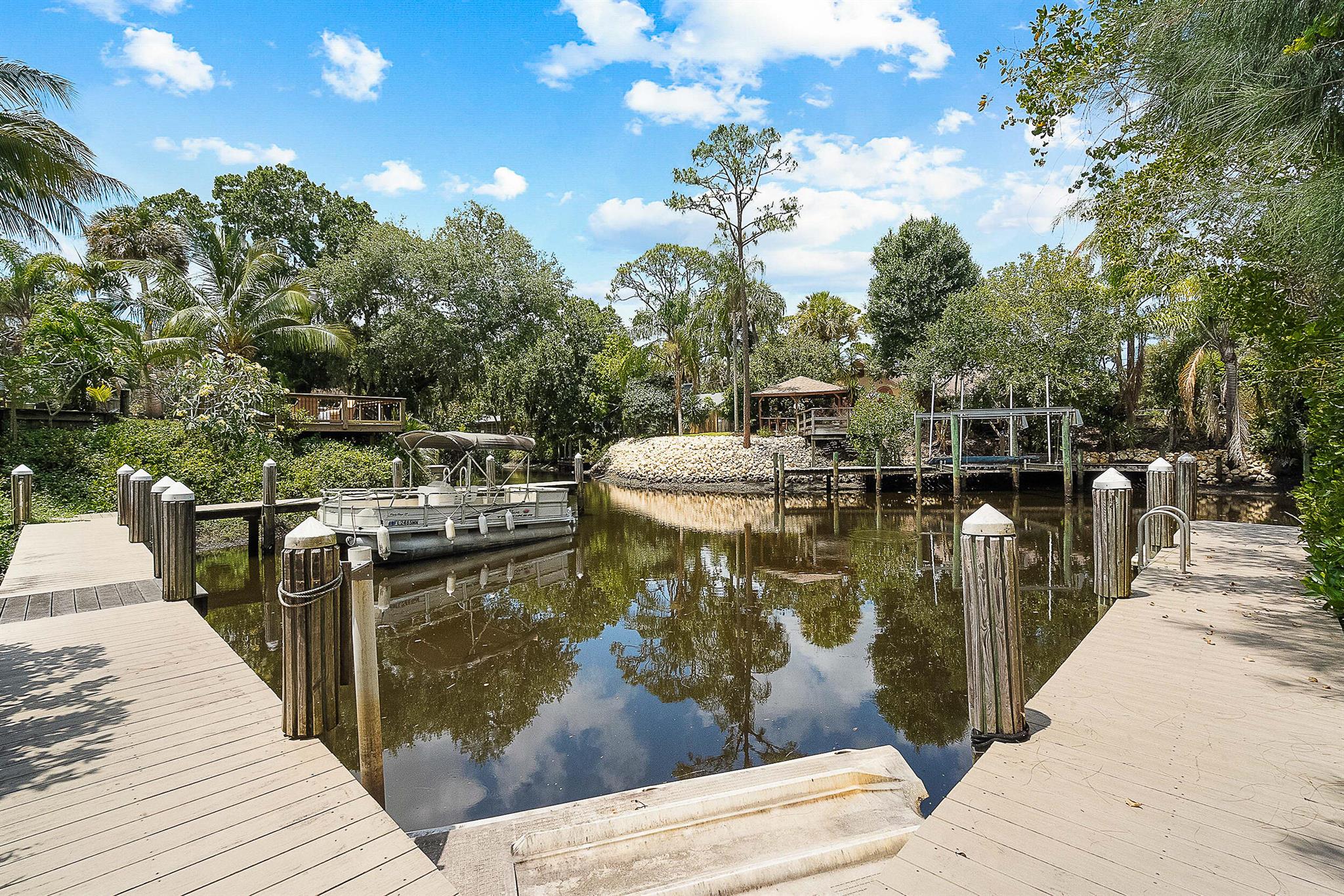 756 SW Rustic Circle
