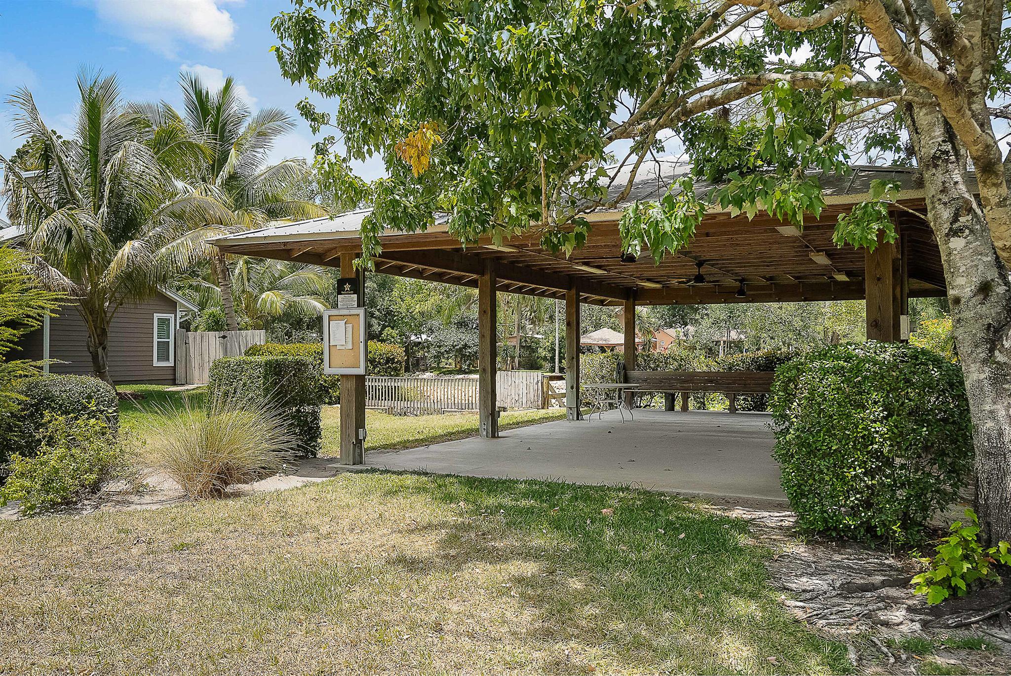 756 SW Rustic Circle