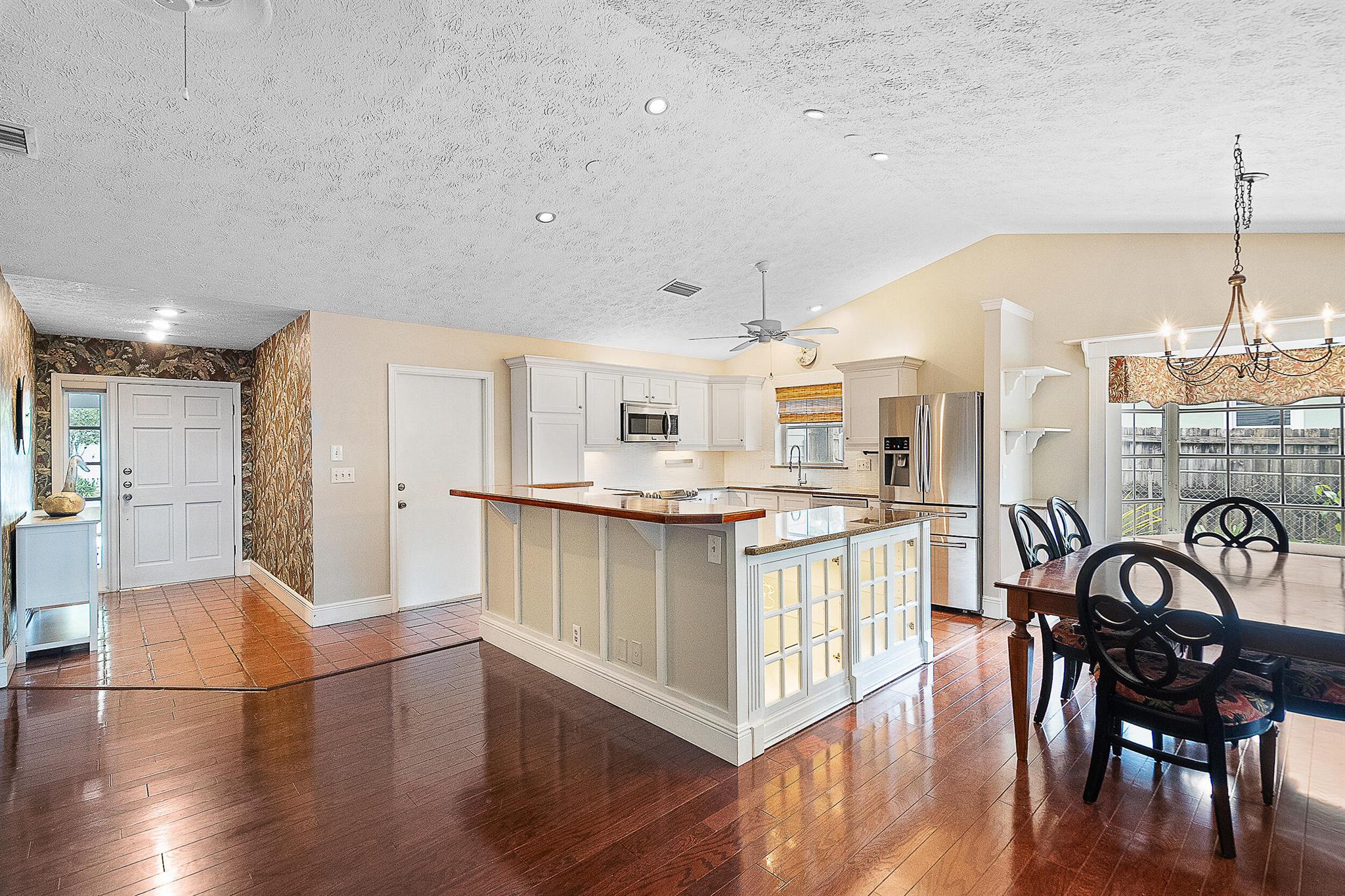 756 SW Rustic Circle