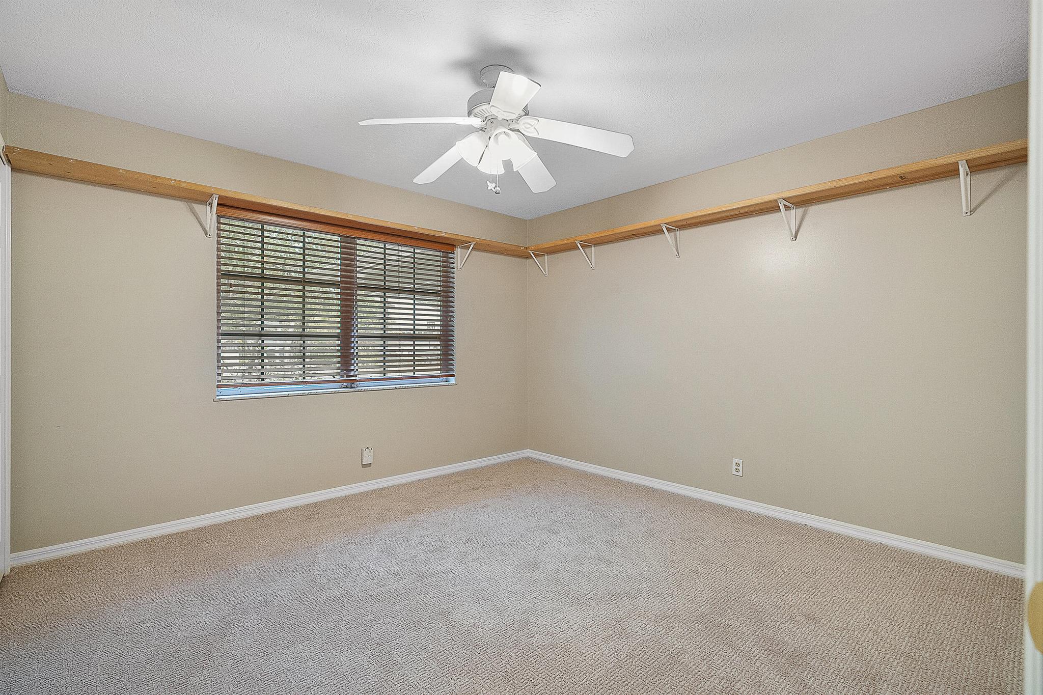 756 SW Rustic Circle