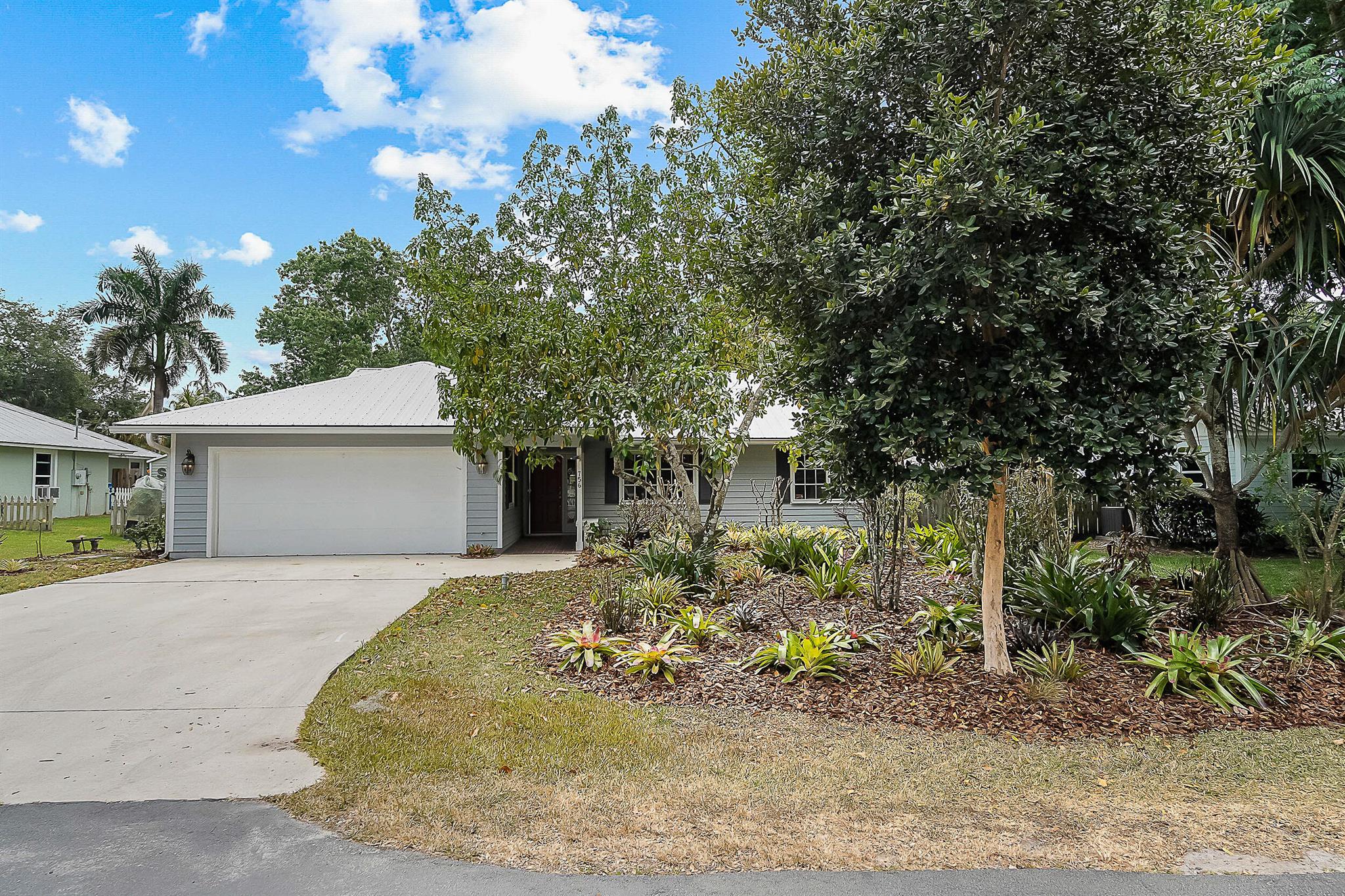 756 SW Rustic Circle