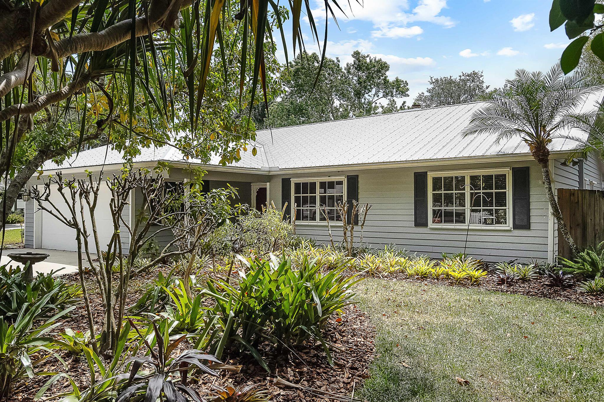 756 SW Rustic Circle