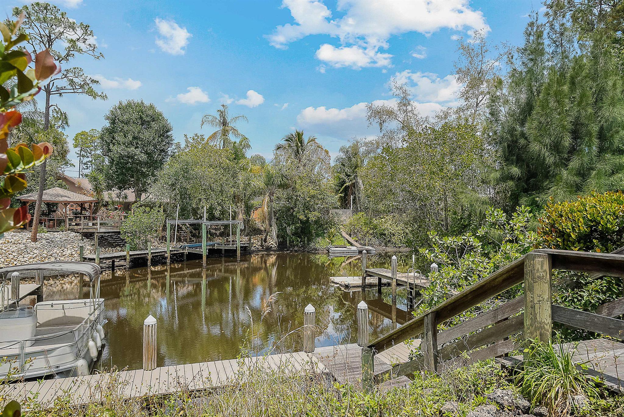 756 SW Rustic Circle