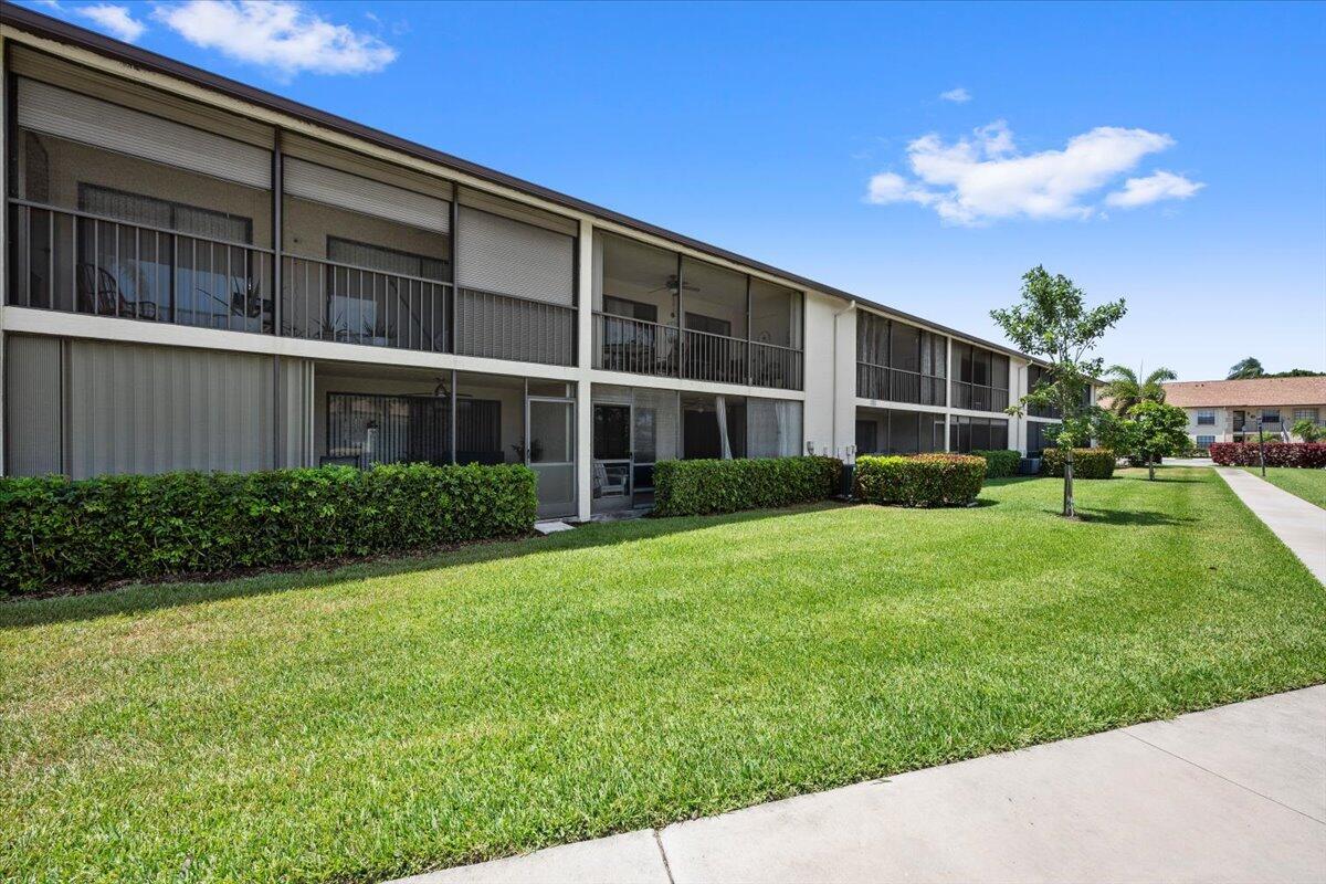 302 Pinecrest Circle D