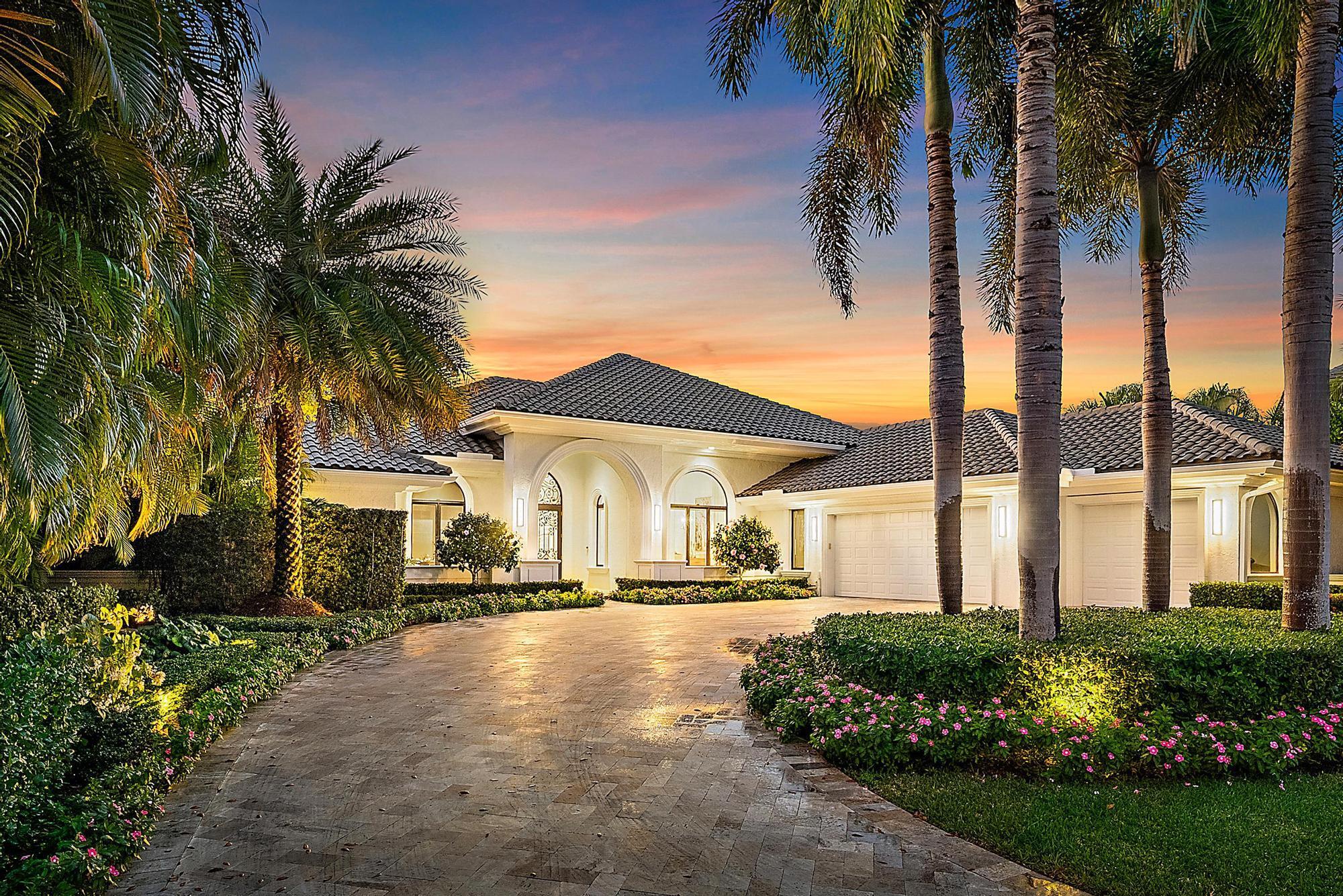 121 Commodore Drive
