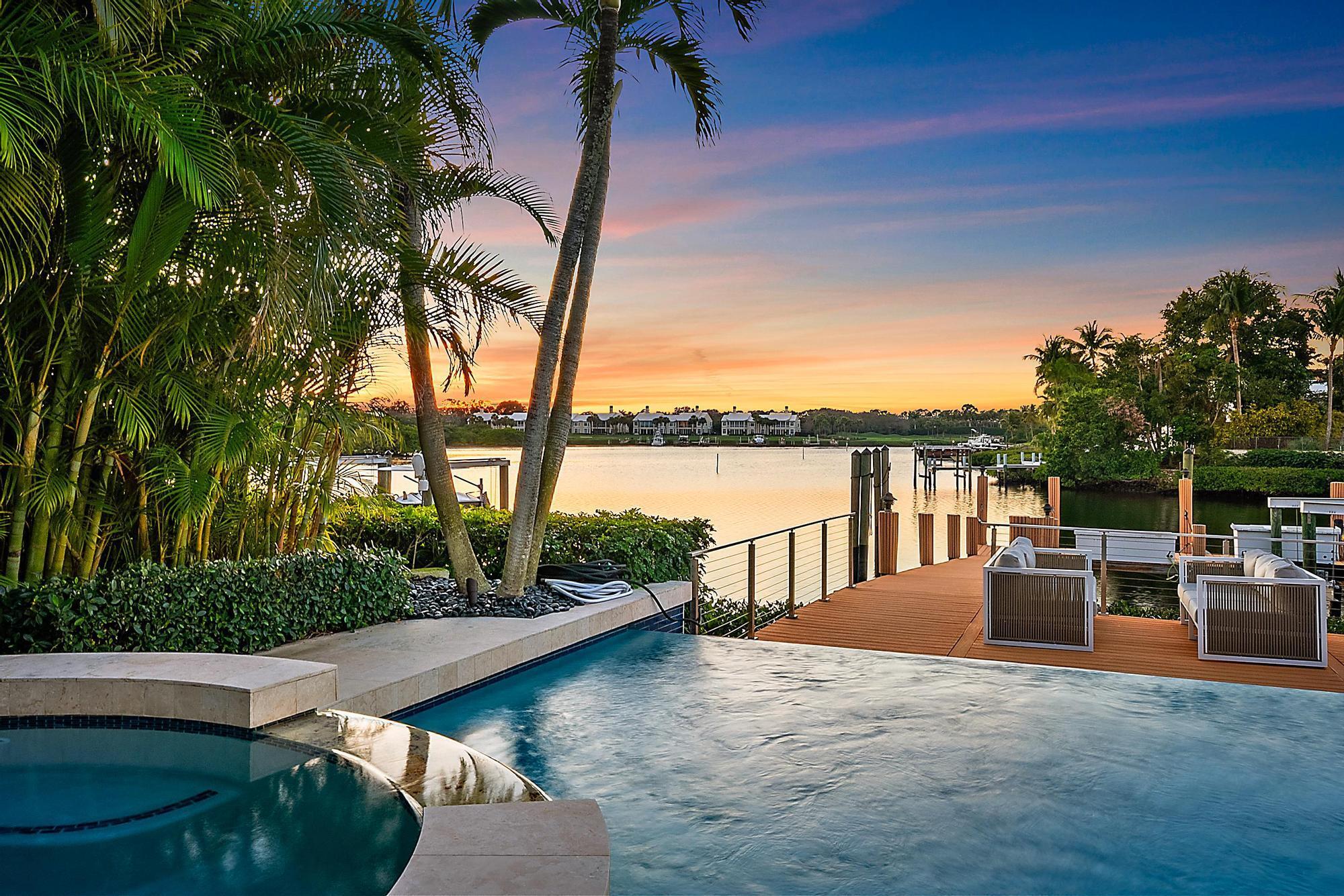121 Commodore Drive