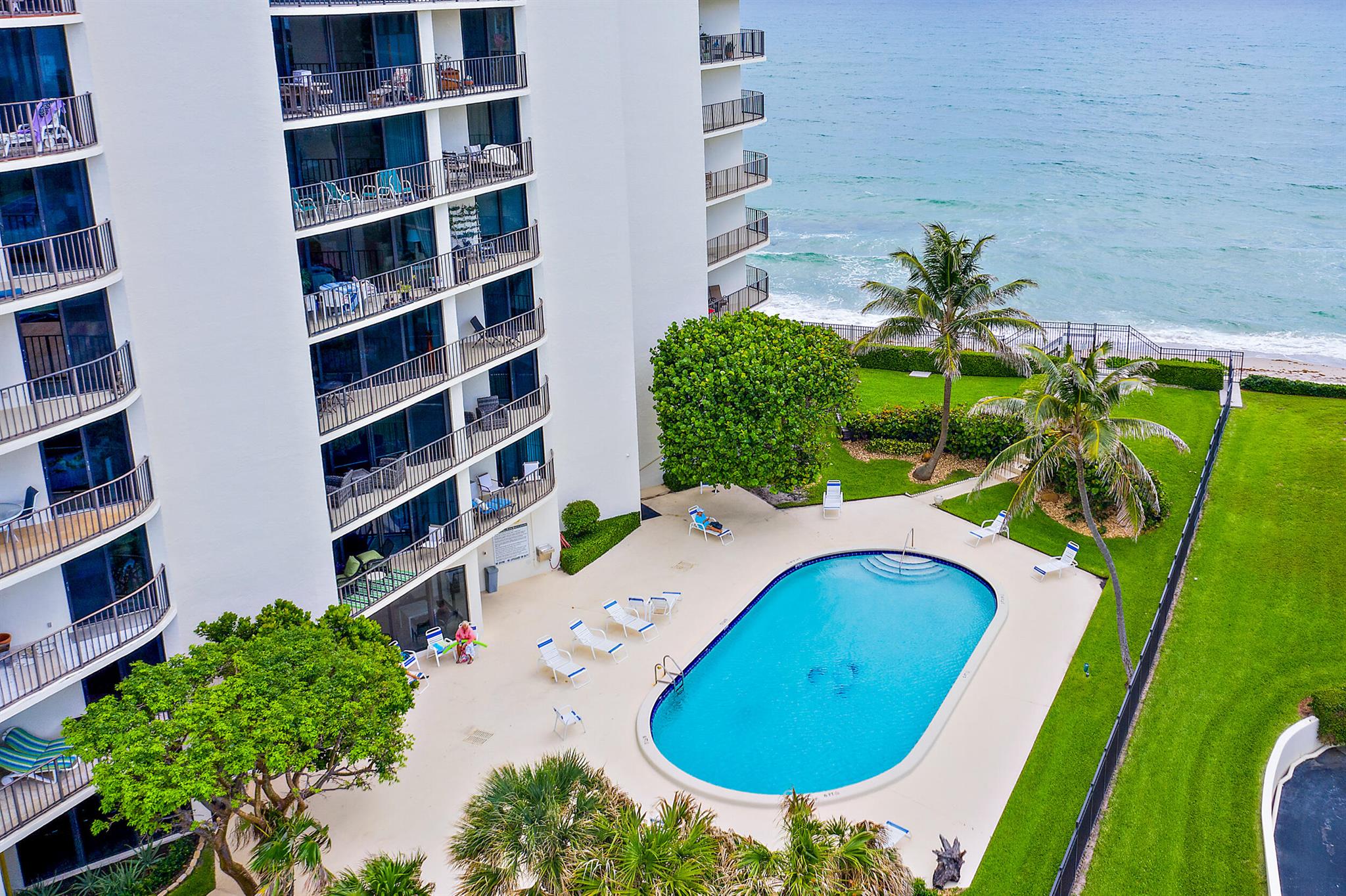 5420 N Ocean Drive 305