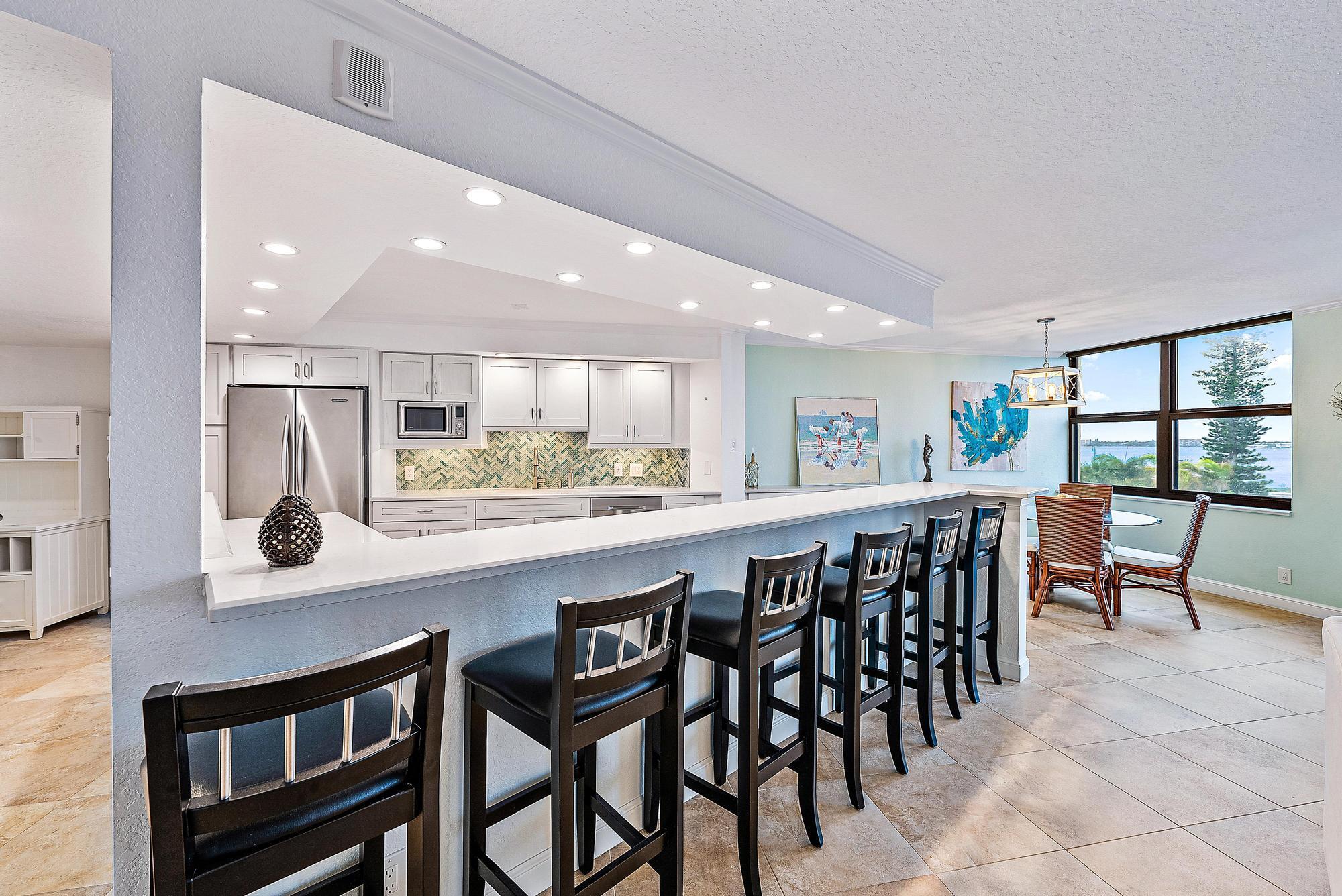 5420 N Ocean Drive 305