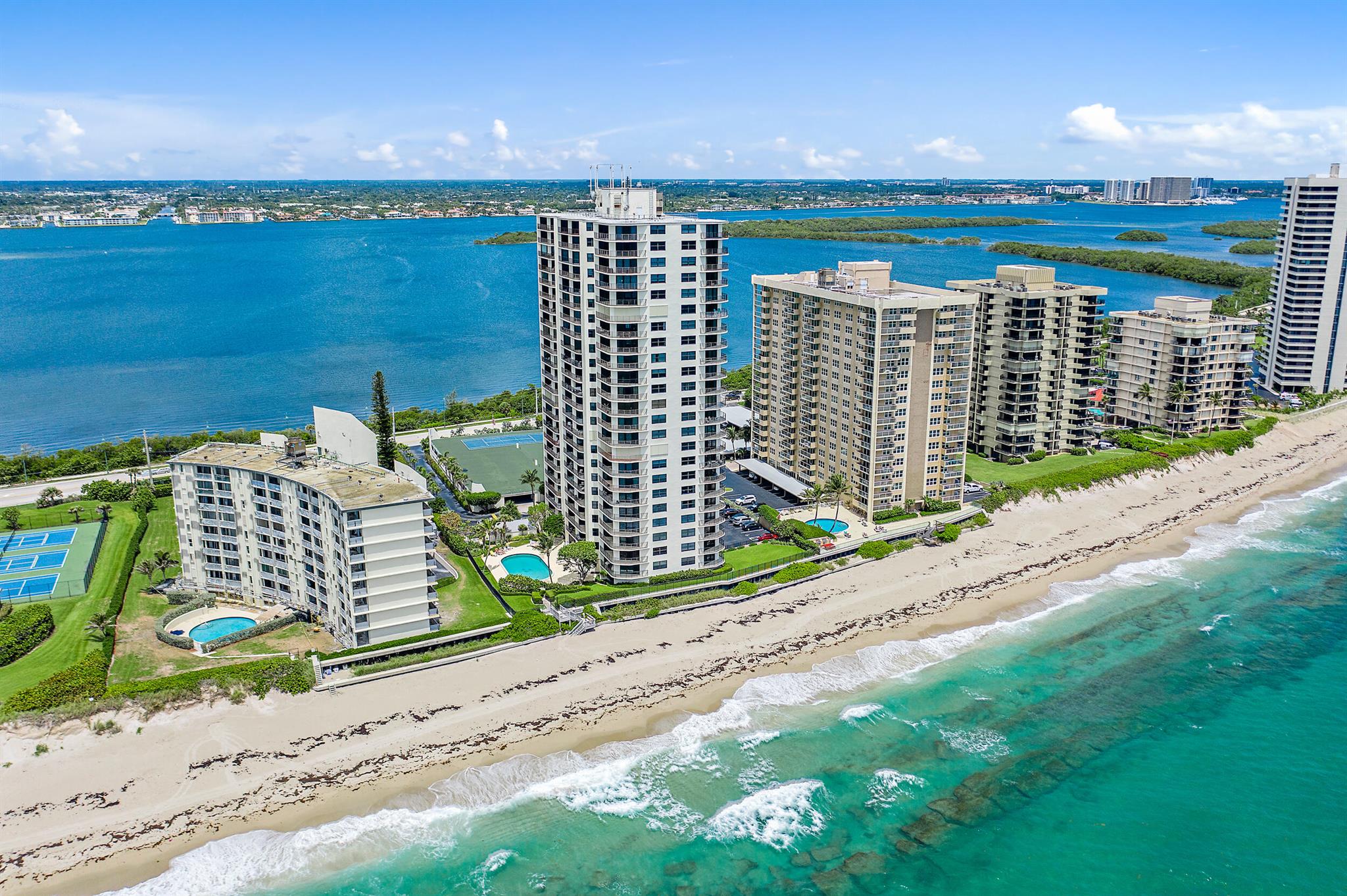 5420 N Ocean Drive 305