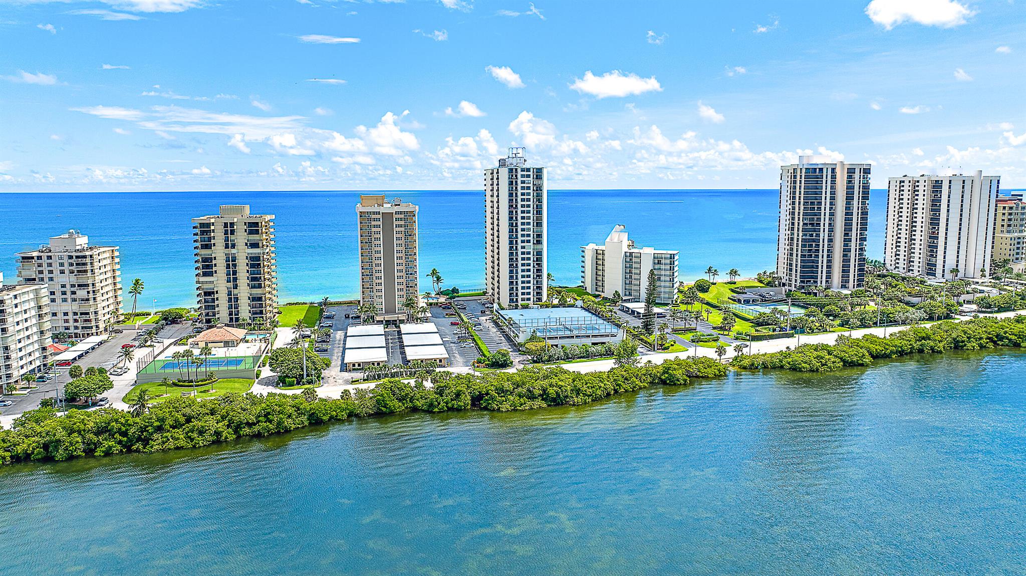 5420 N Ocean Drive 305
