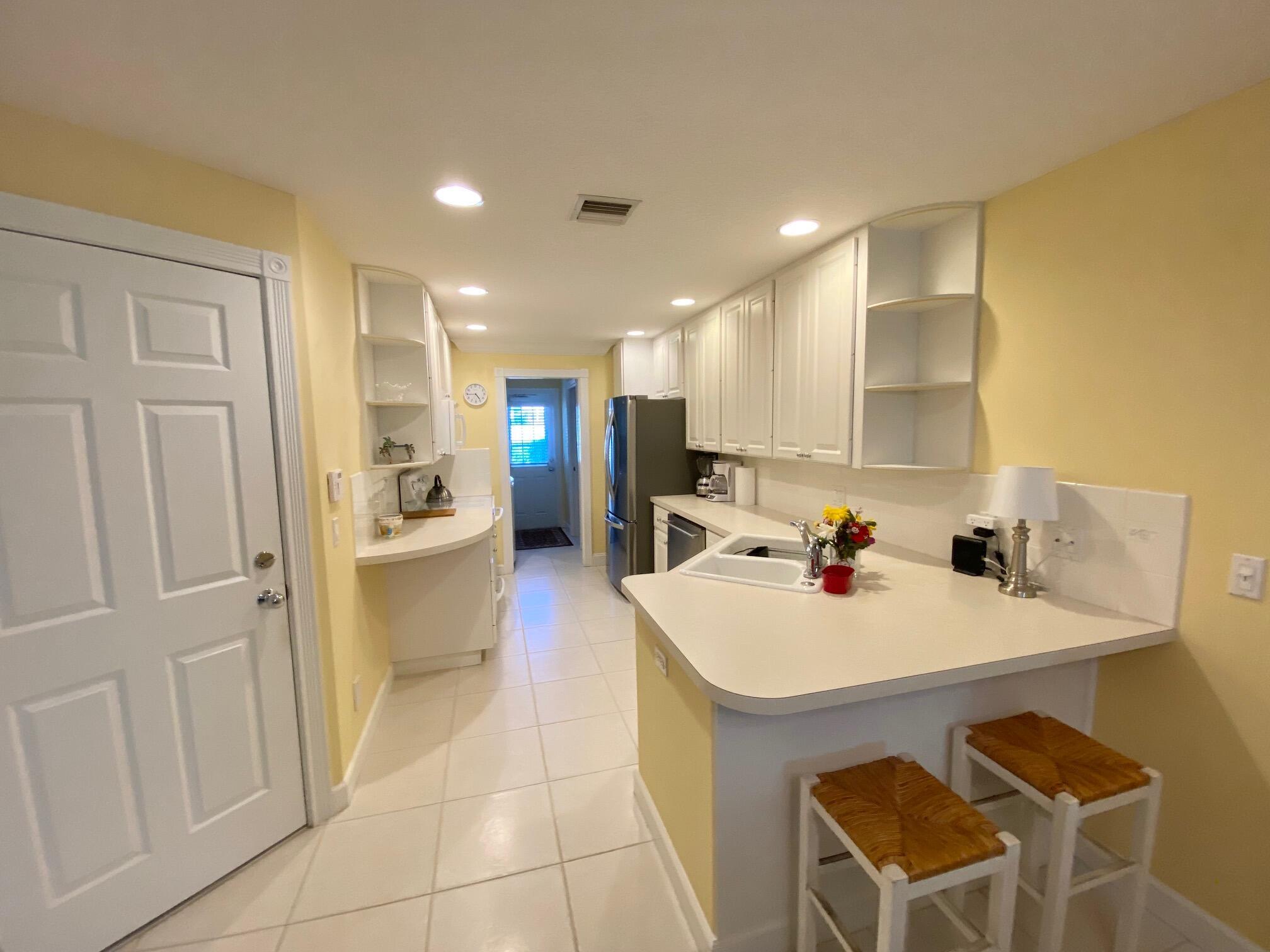 3277 E Community Drive