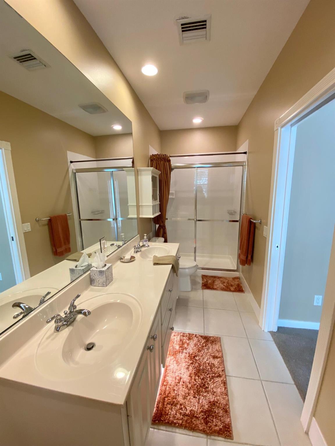 3277 E Community Drive