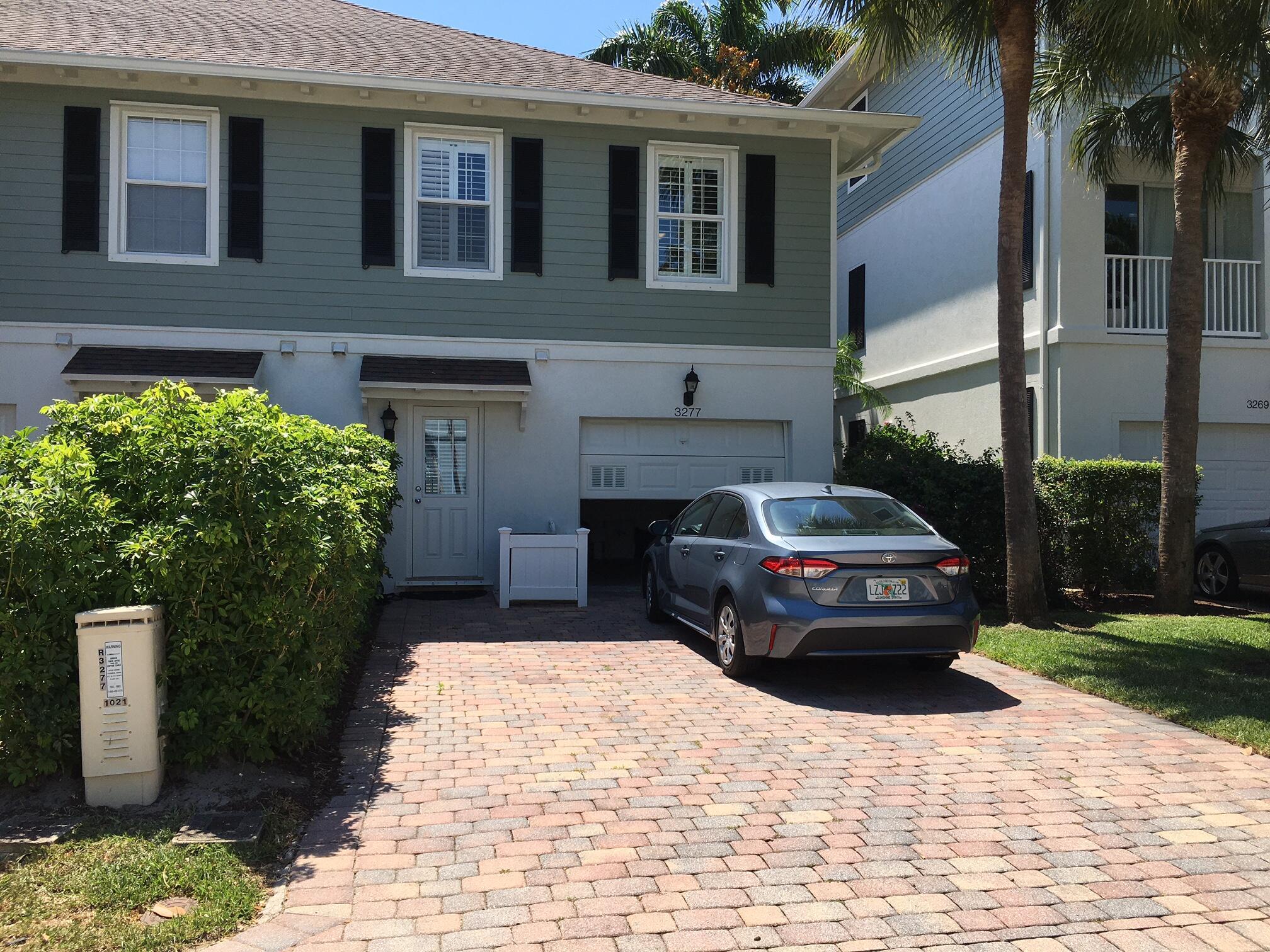 3277 E Community Drive