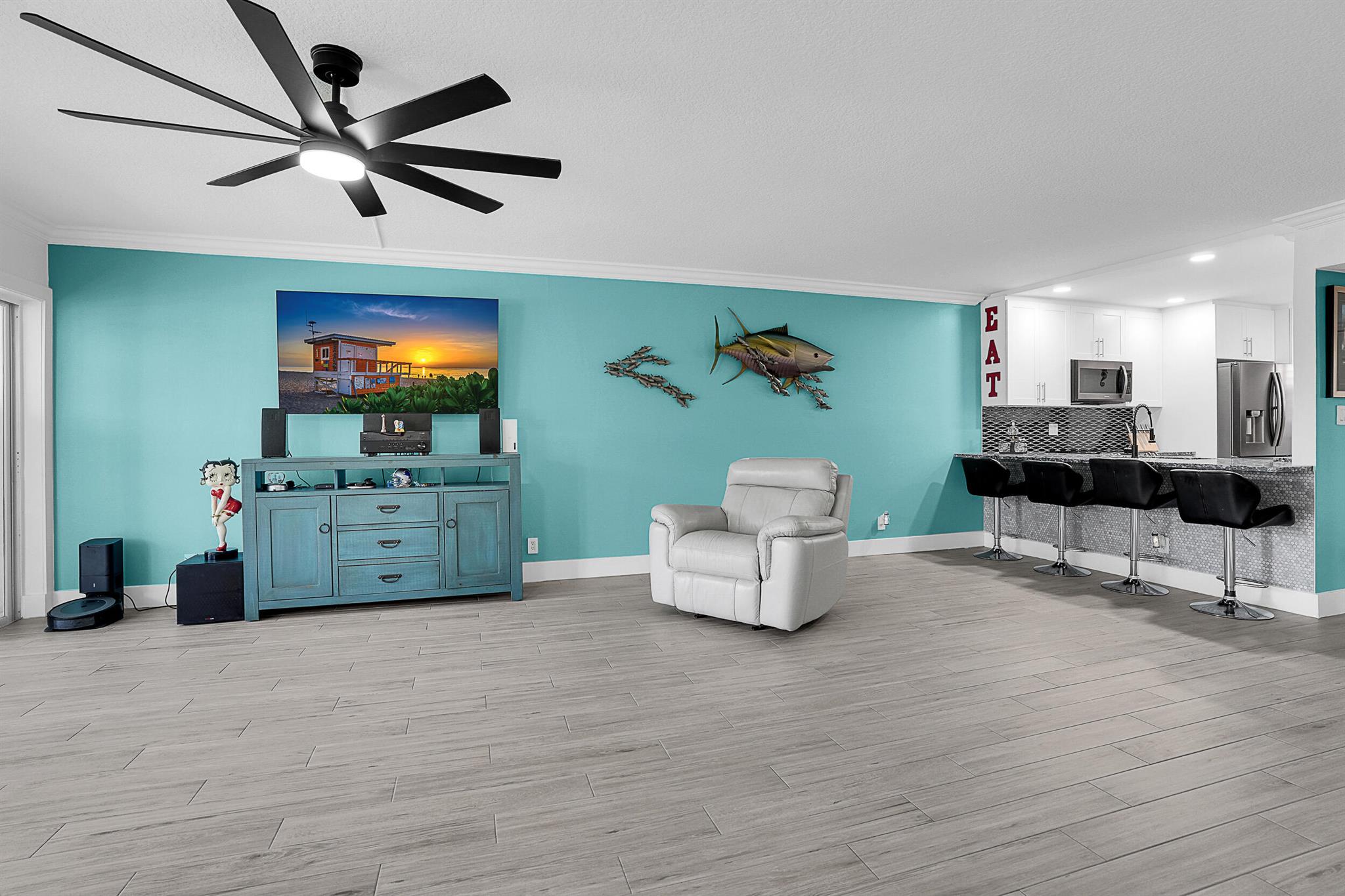1537 E Hillsboro Boulevard 139