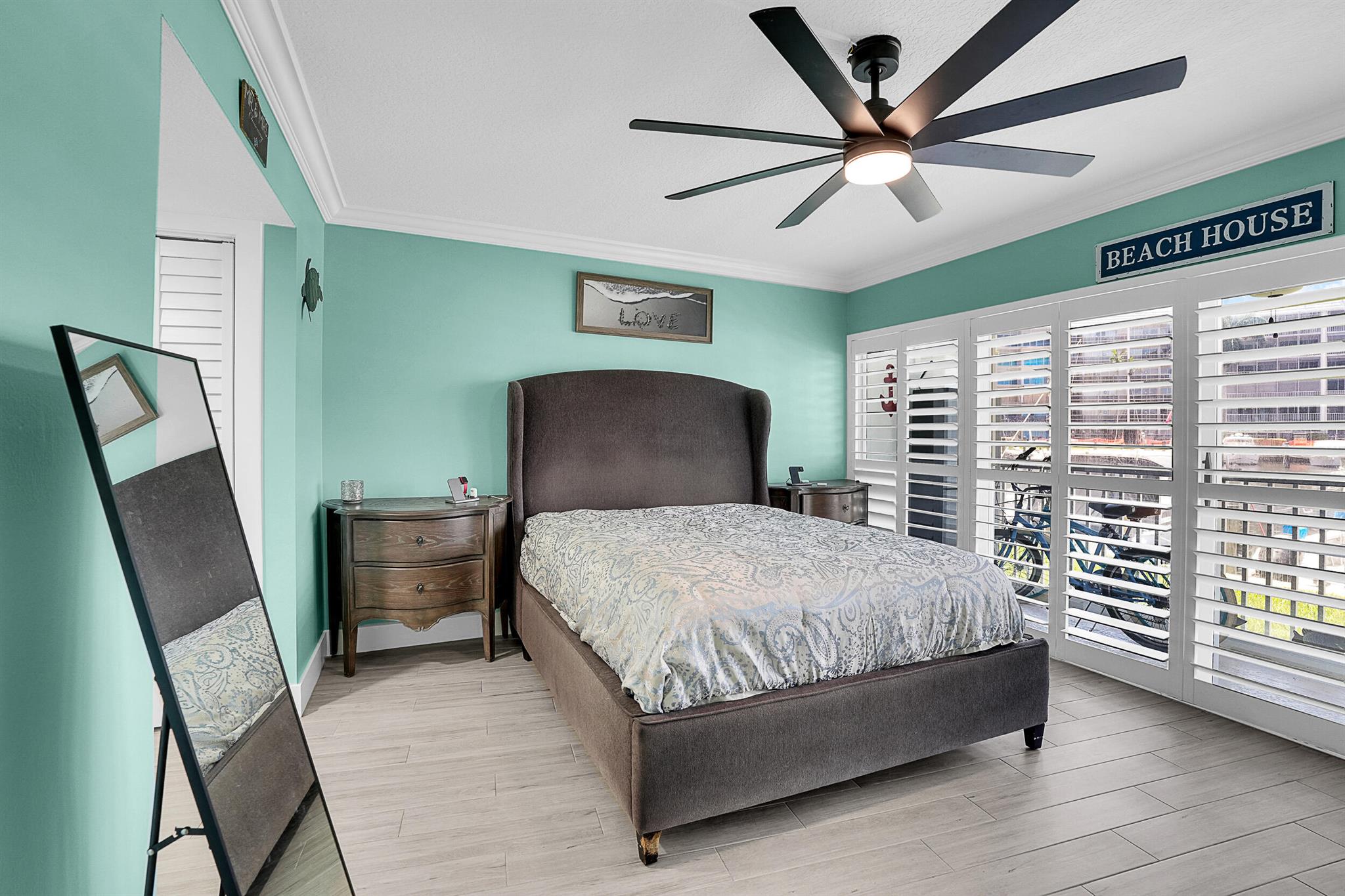 1537 E Hillsboro Boulevard 139