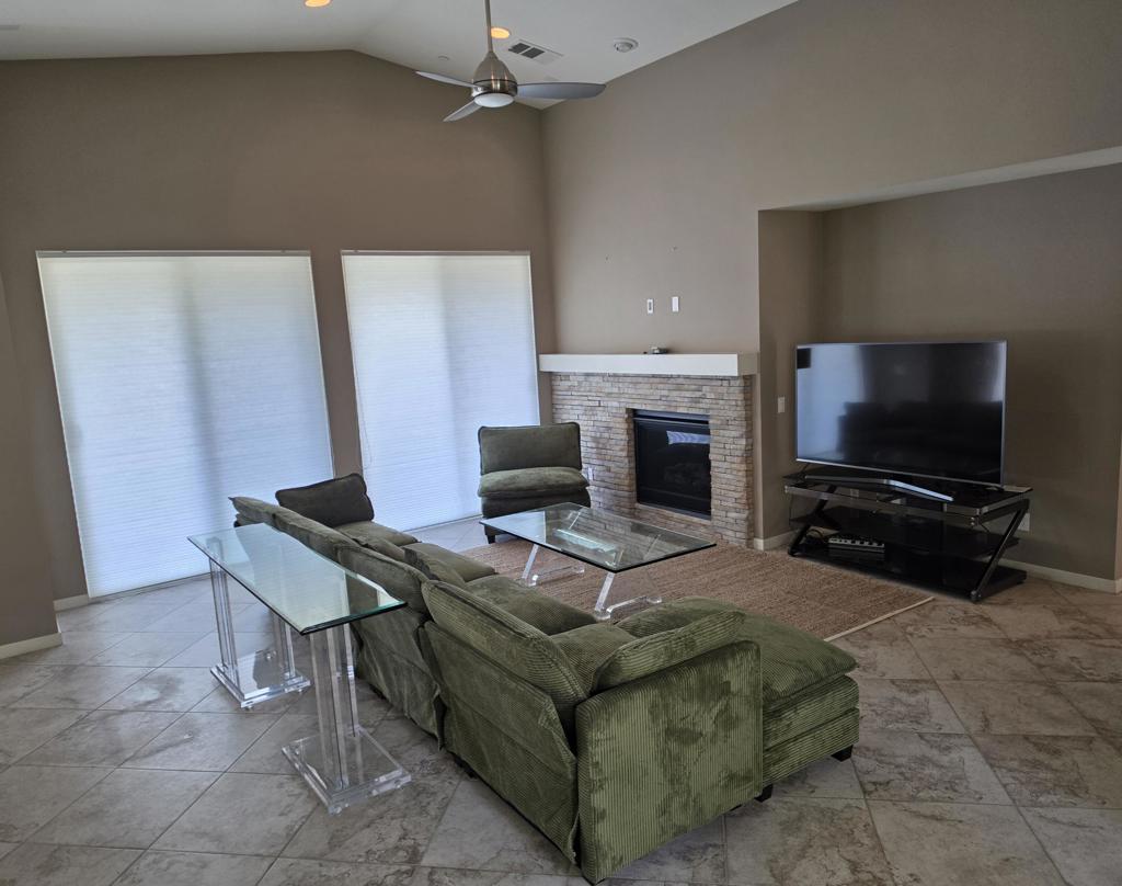 4415 Vantage Lane