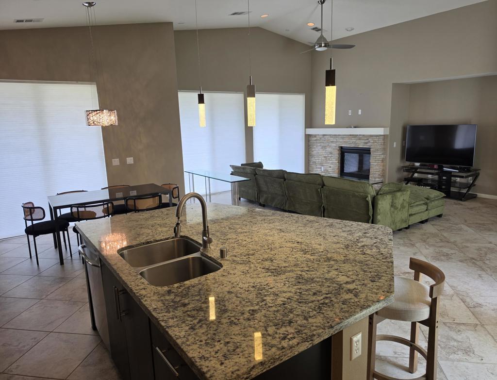 4415 Vantage Lane