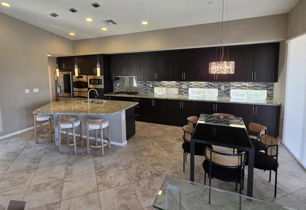 4415 Vantage Lane