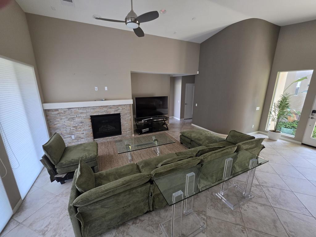 4415 Vantage Lane