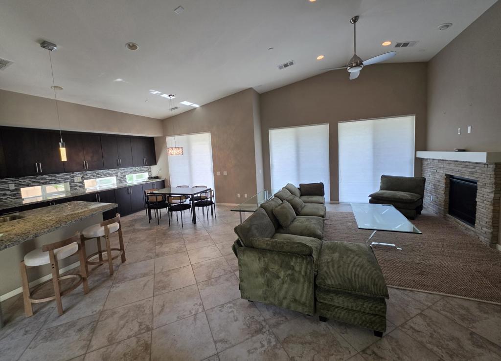 4415 Vantage Lane